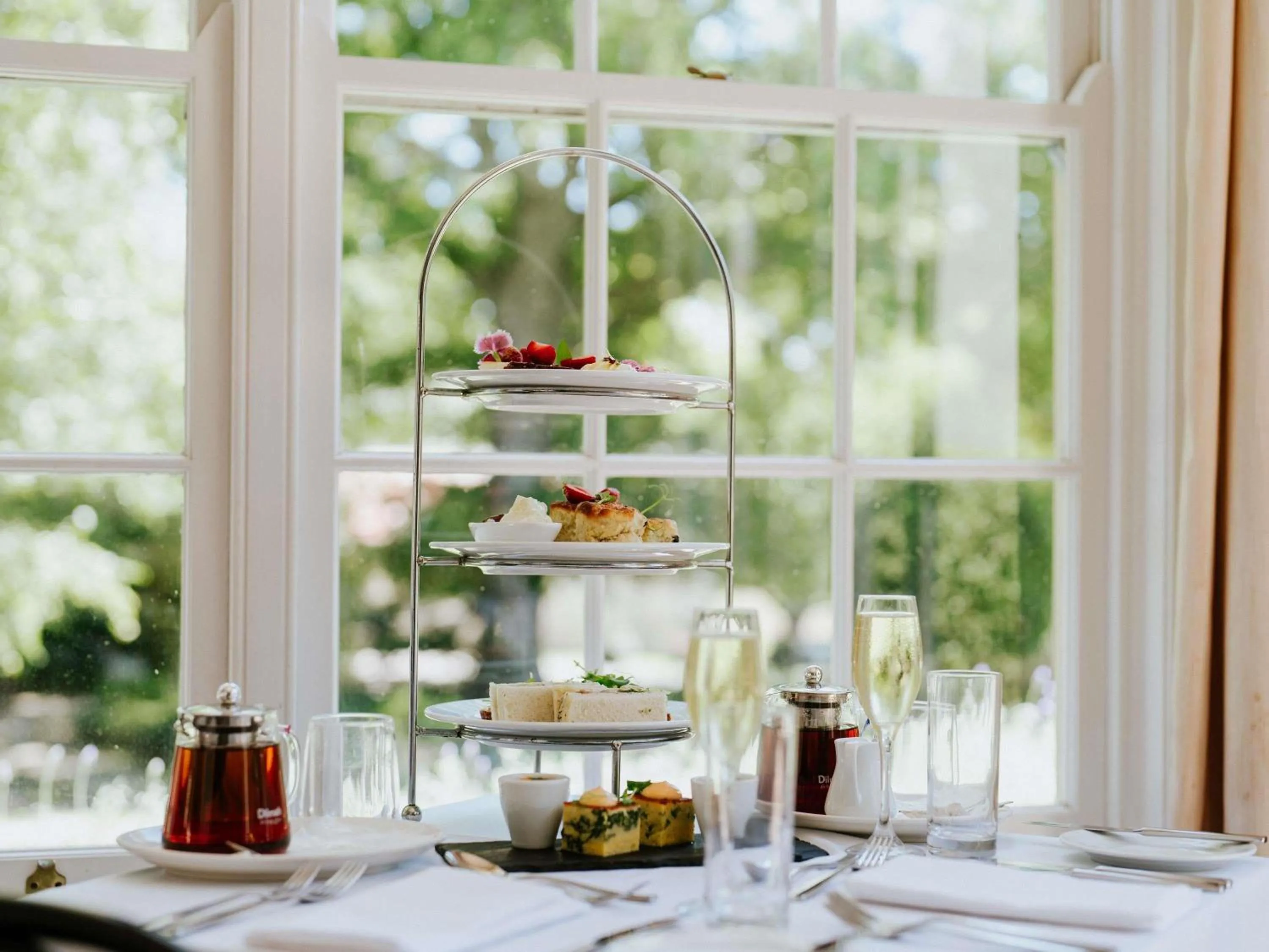 Restaurant/places to eat in Peppers Manor House