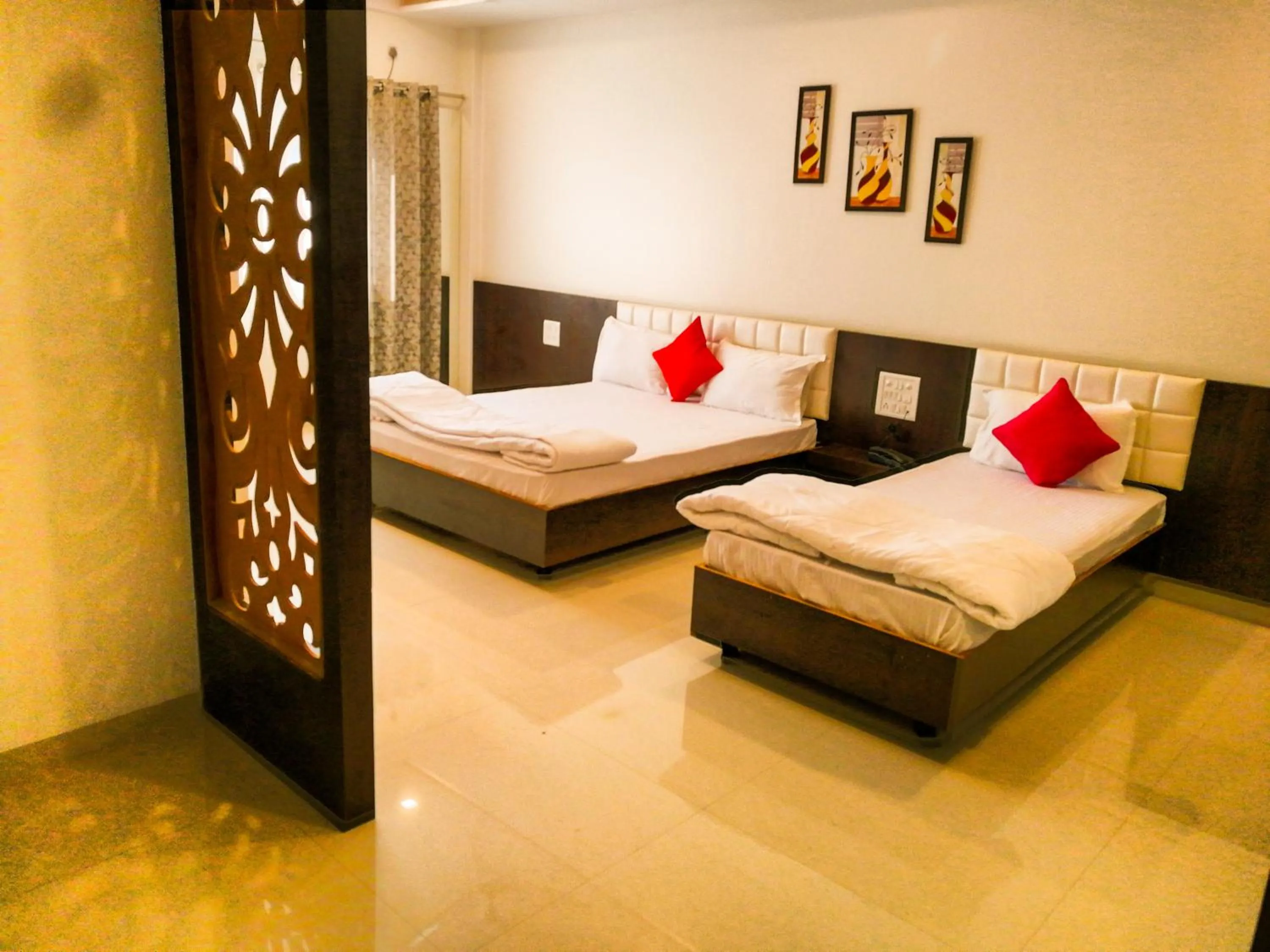 Photo of the whole room, Bed in Hotel Neem Tree