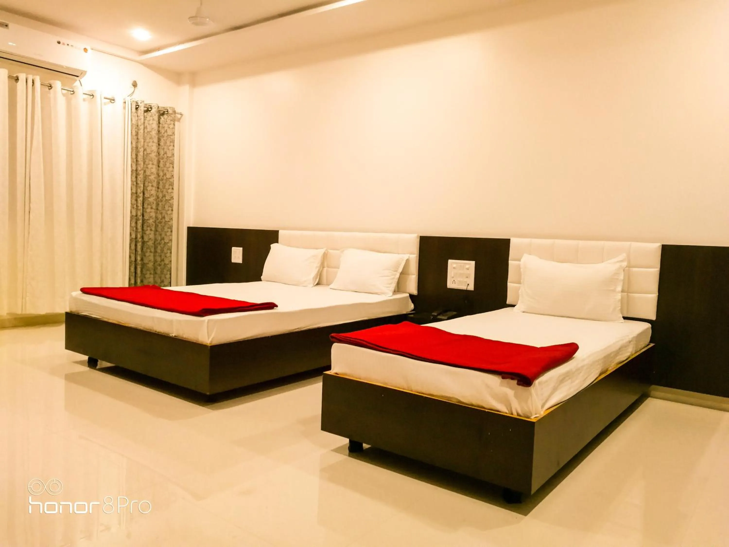 Photo of the whole room, Bed in Hotel Neem Tree