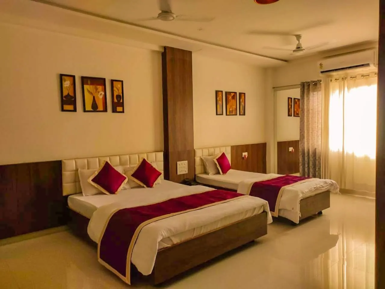 Photo of the whole room, Bed in Hotel Neem Tree