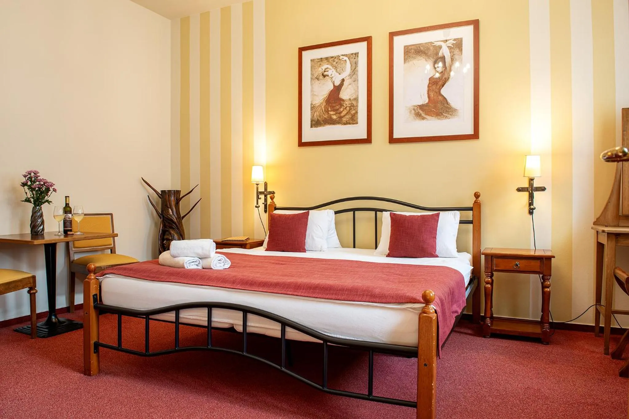 Bed in Residence Hattrick