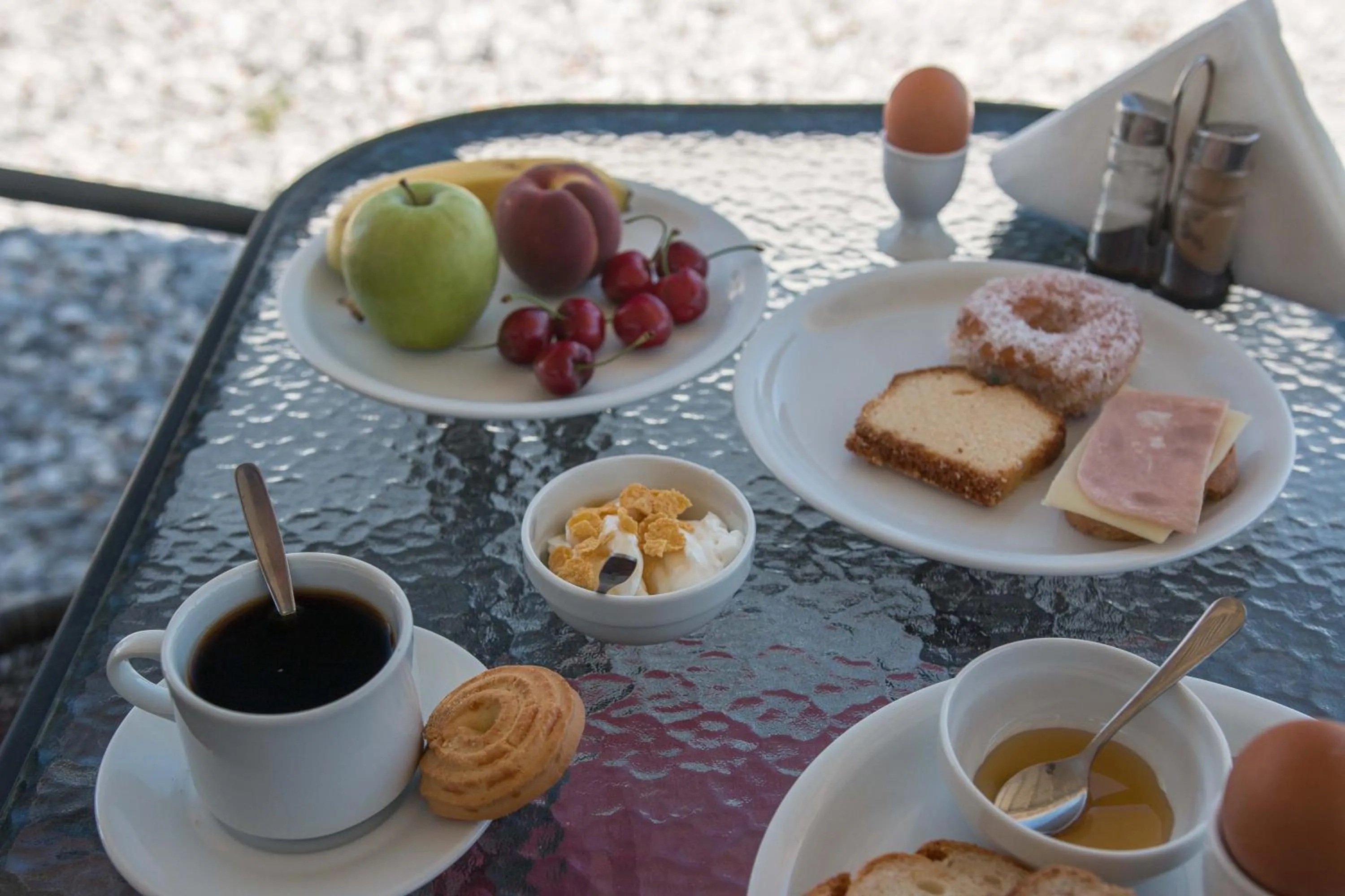 Breakfast in Sweet Home Naxos