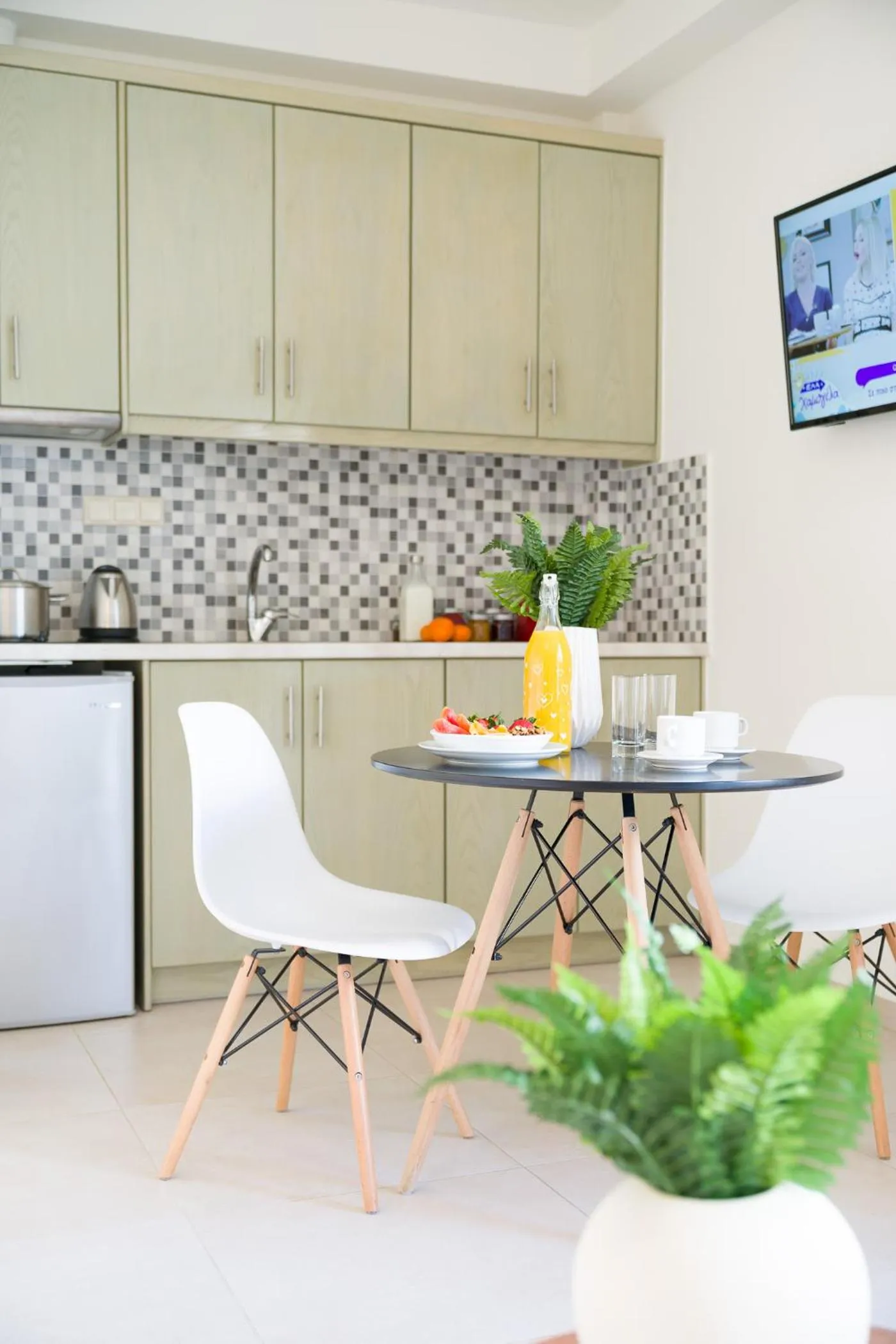 Food and drinks in Sweet Home Naxos