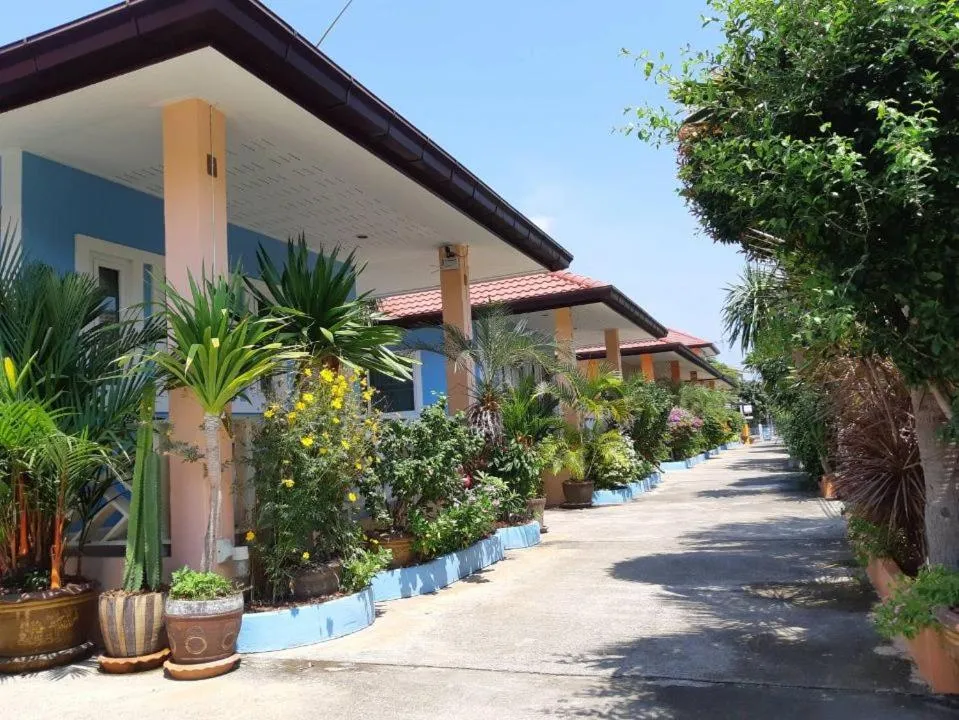 Property building in Lareena Resort Koh Larn Pattaya