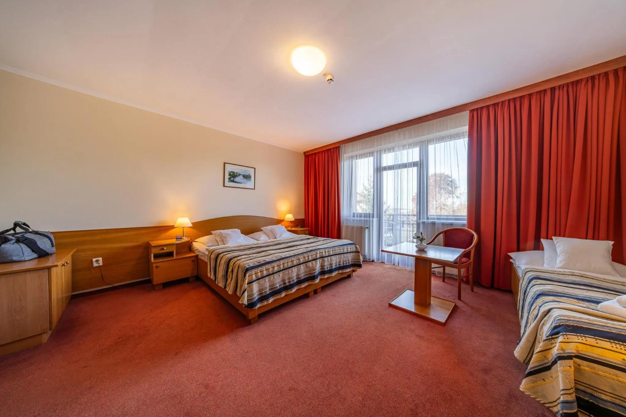 Bed in April hotel Panorama