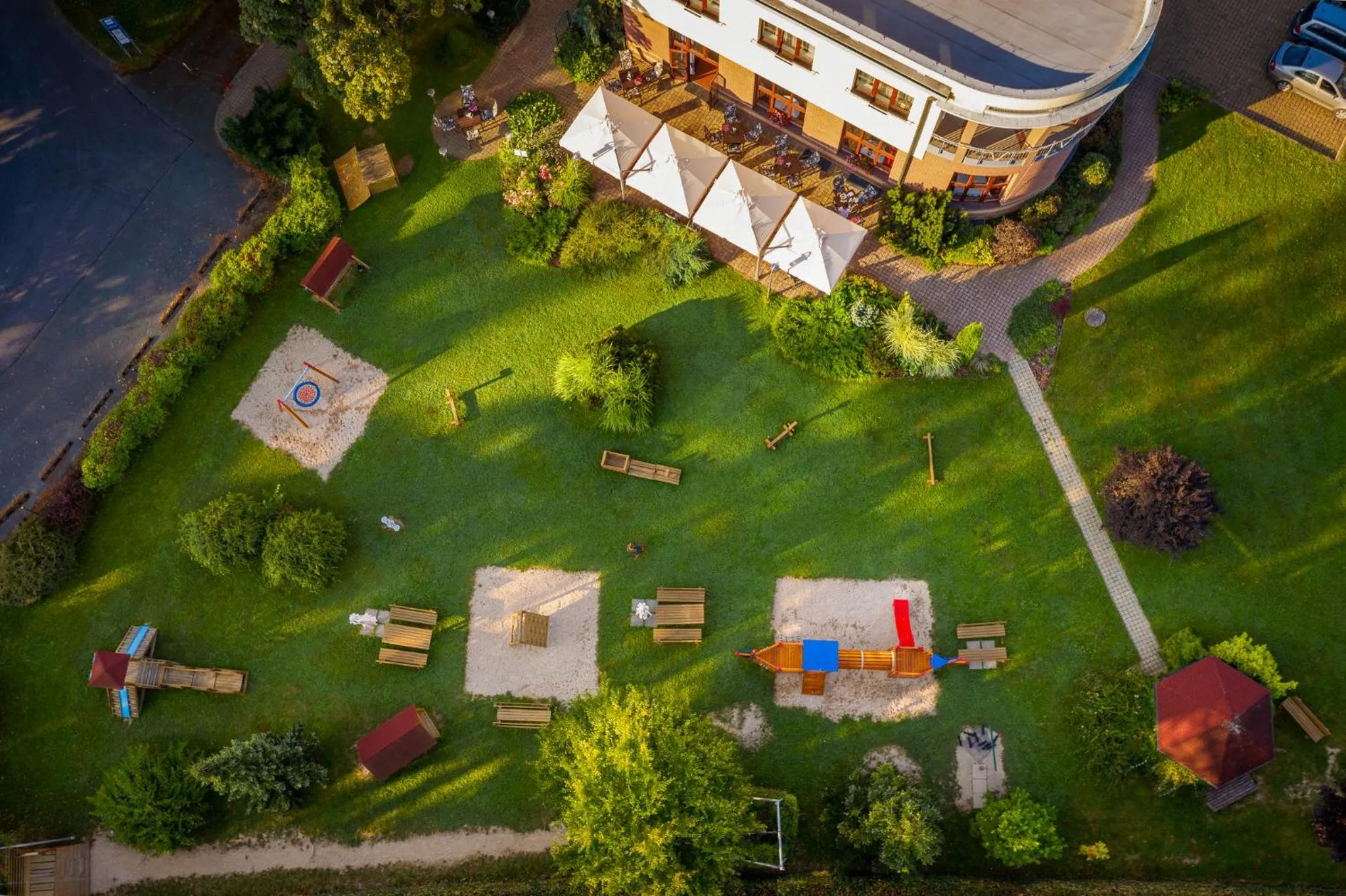 April hotel Panorama