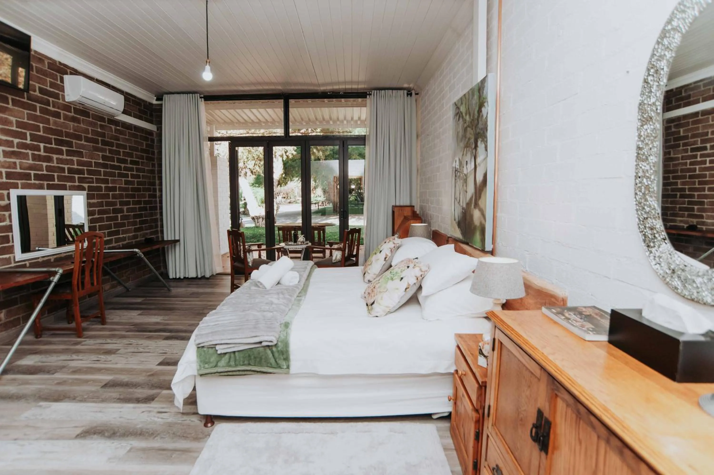 Bed in Upington African Vineyard Boutique Hotel & SPA