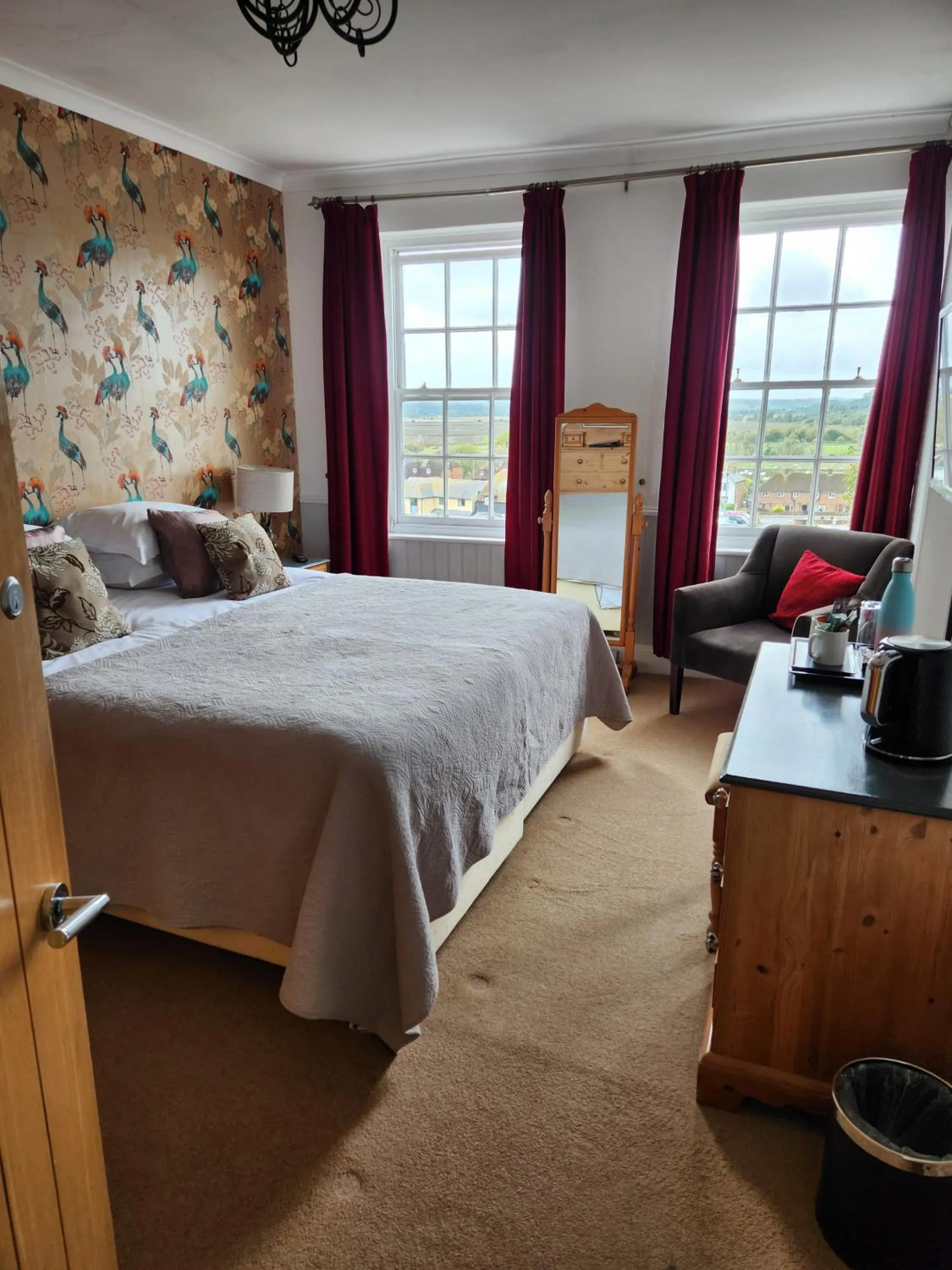 Seating area, Bed in The Hope Anchor