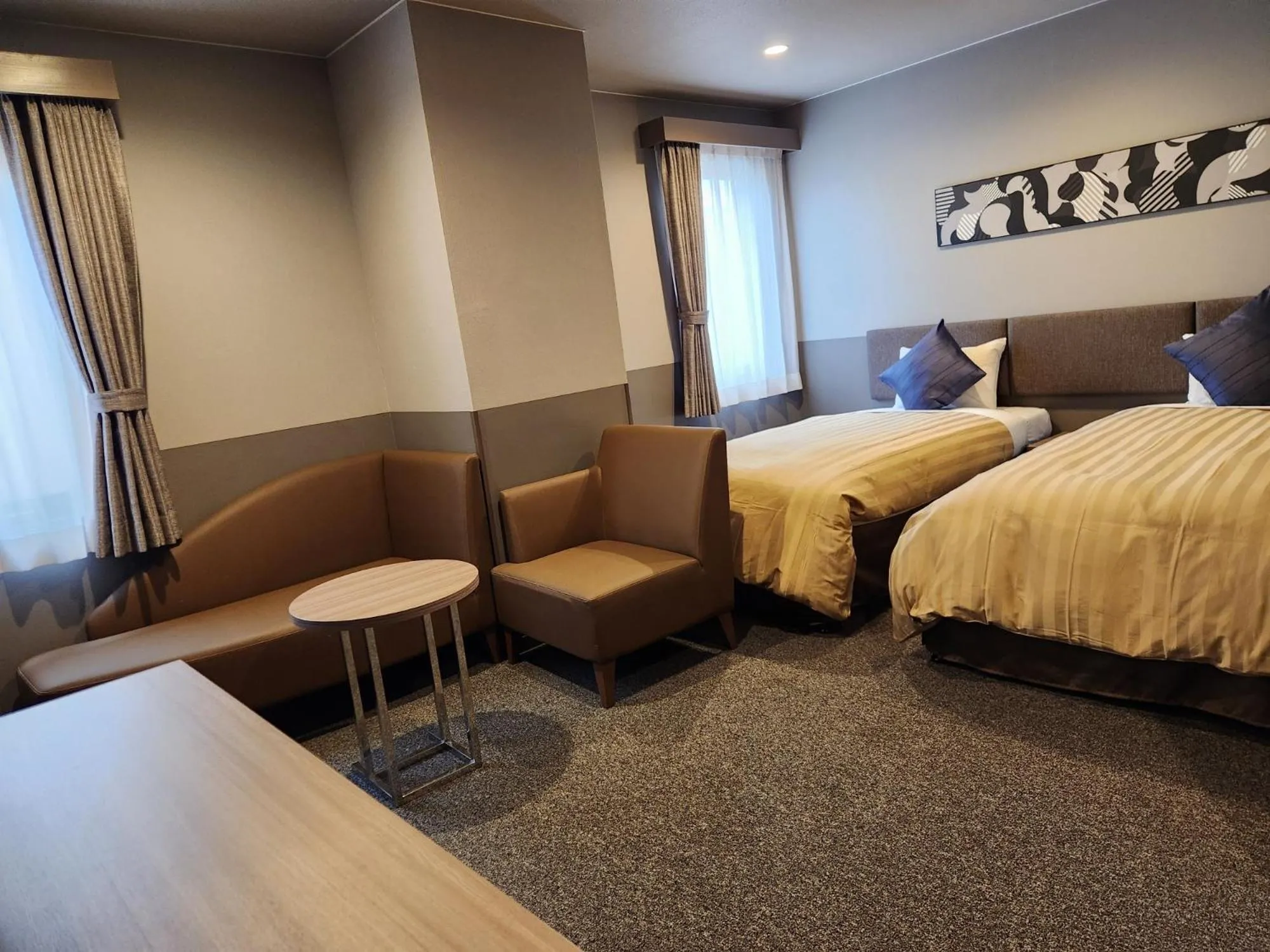 Photo of the whole room, Bed in Sun Royal Kawasaki