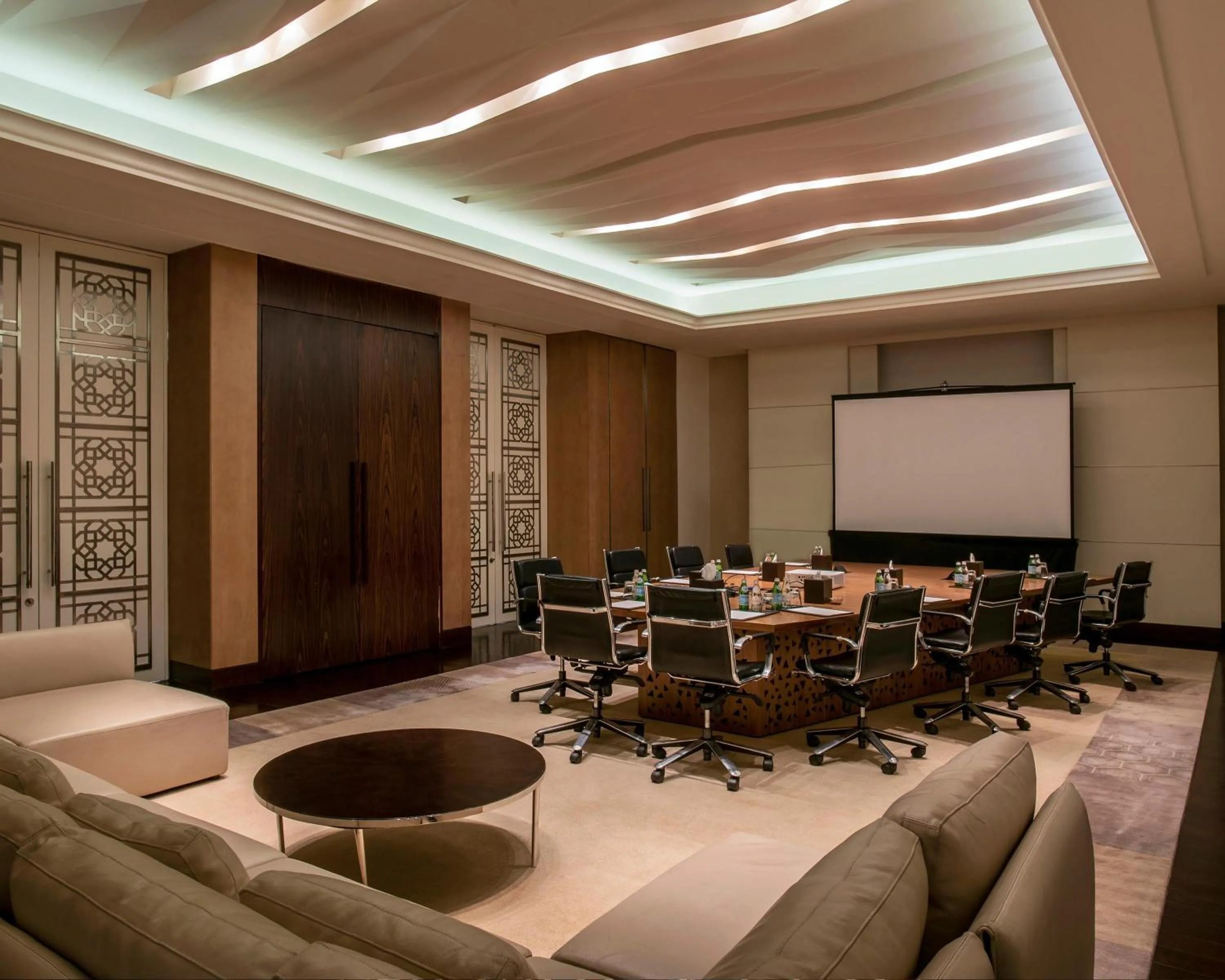 Meeting/conference room in Park Hyatt Abu Dhabi Hotel and Villas