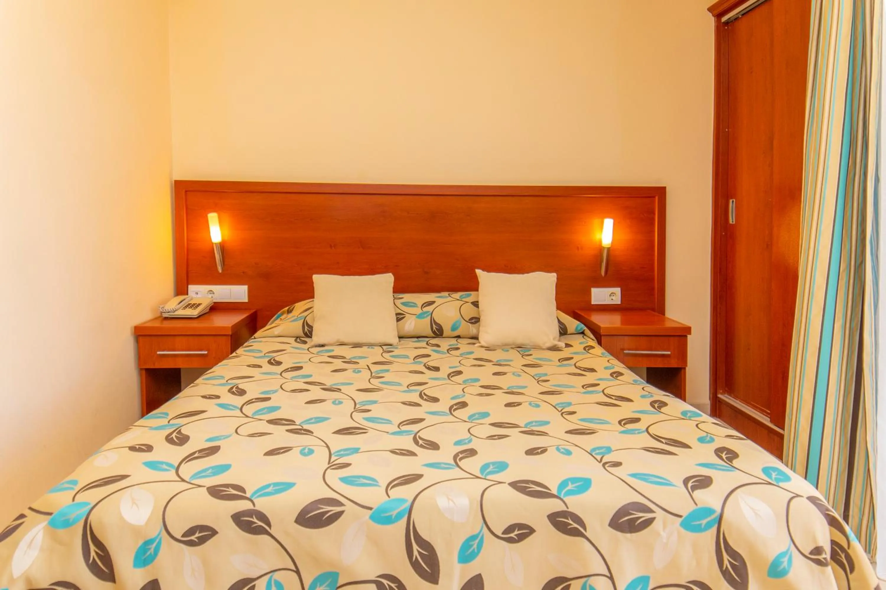 Bed in Selenium Hotel