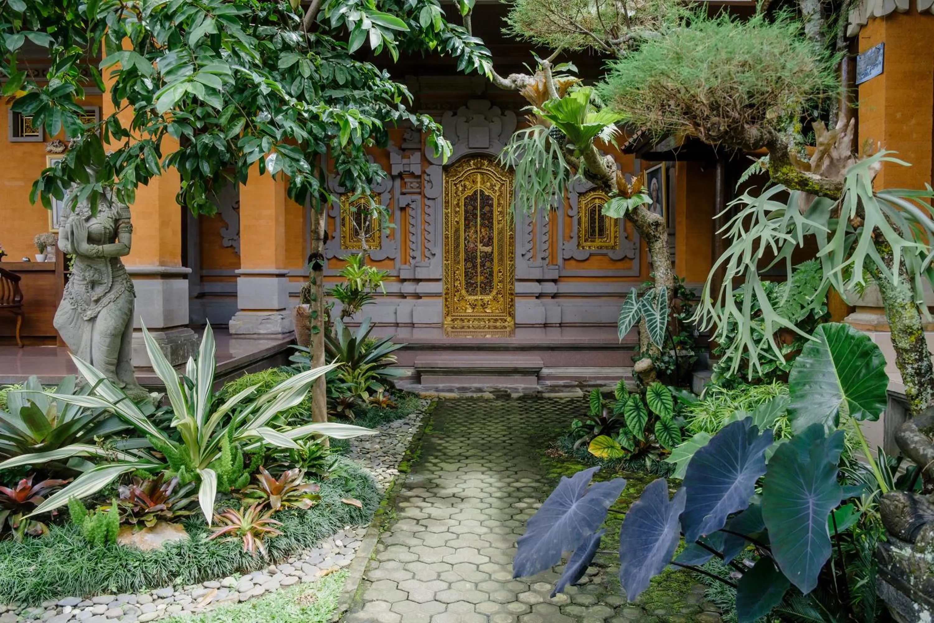 Property building in Desak Putu Putra Home Stay