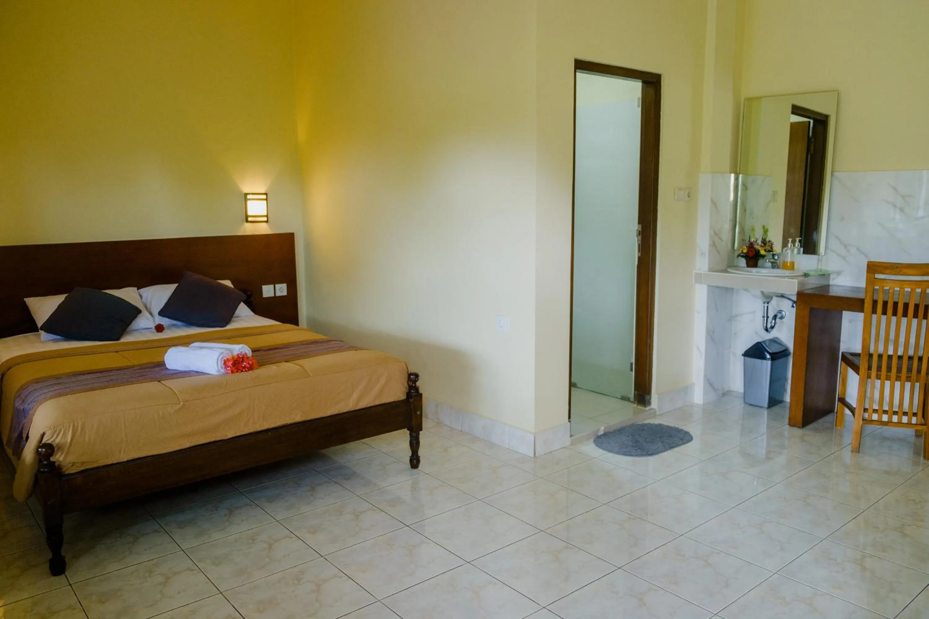 Photo of the whole room, Bed in Desak Putu Putra Home Stay