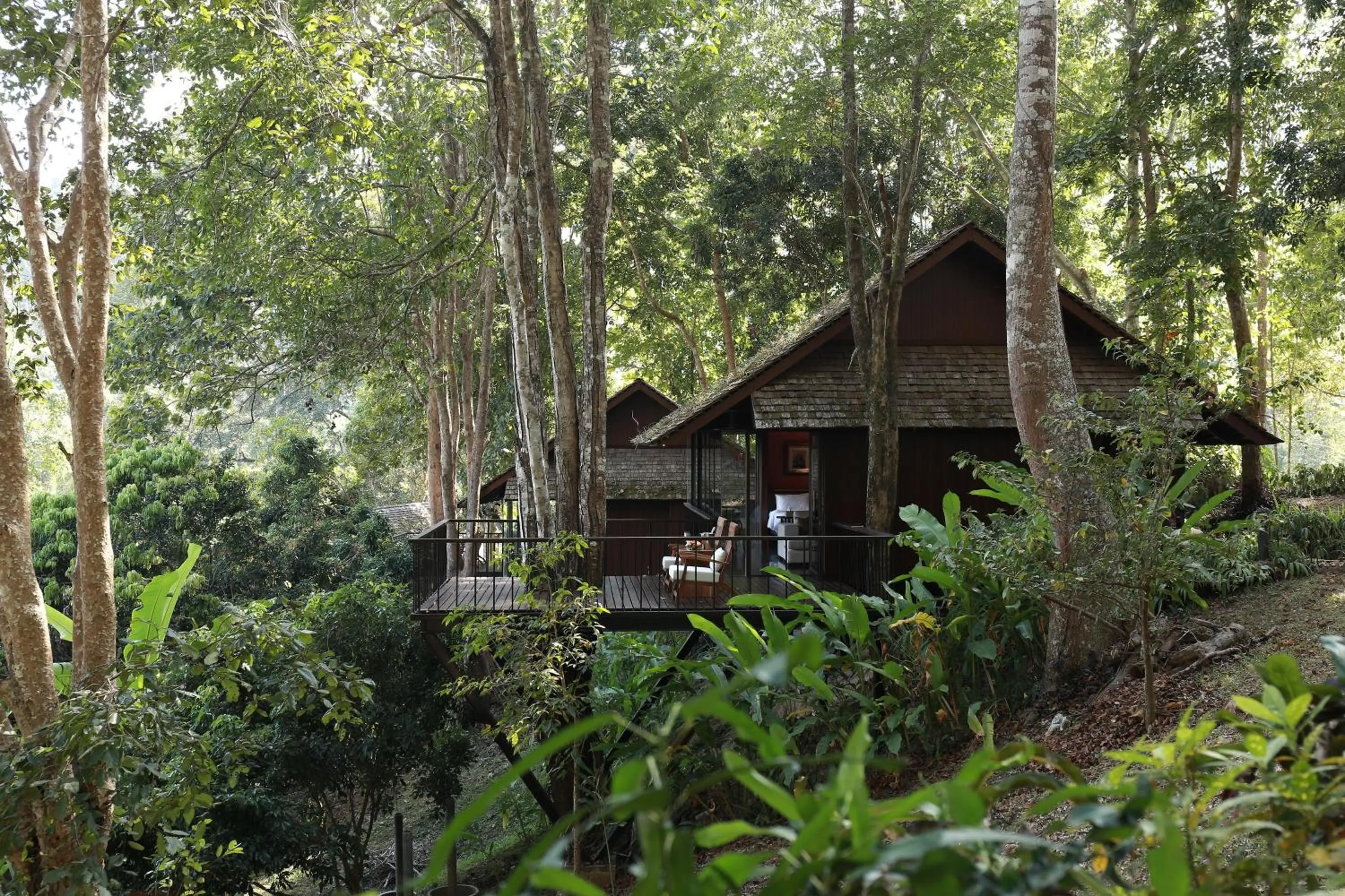 Facade/entrance in Vanilla hill (hill lodge)