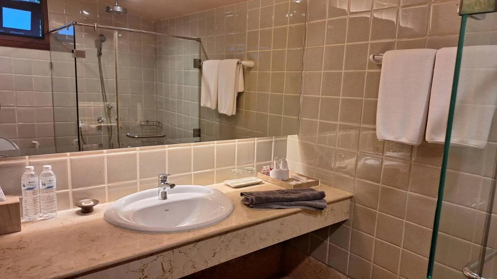 Vanilla hill (hill lodge)