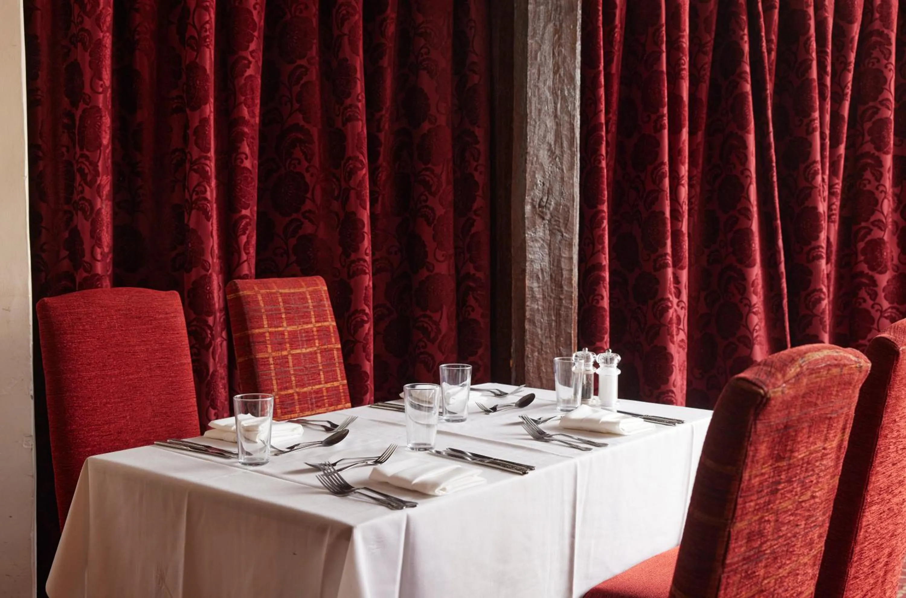 Restaurant/places to eat in Bull Hotel by Greene King Inns