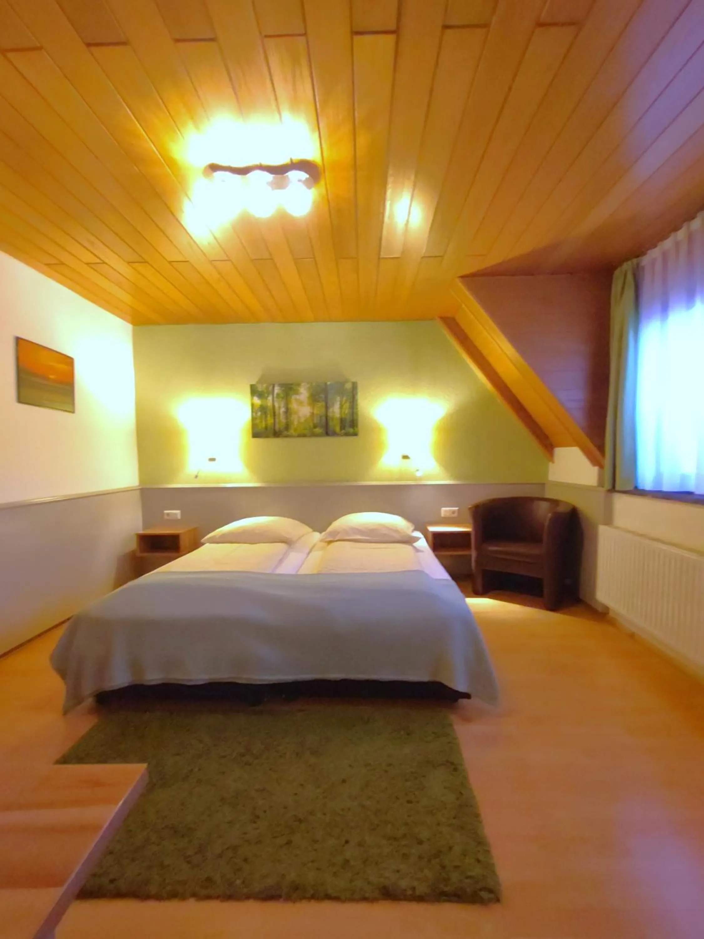 Photo of the whole room, Bed in Hotel Smart-Inn