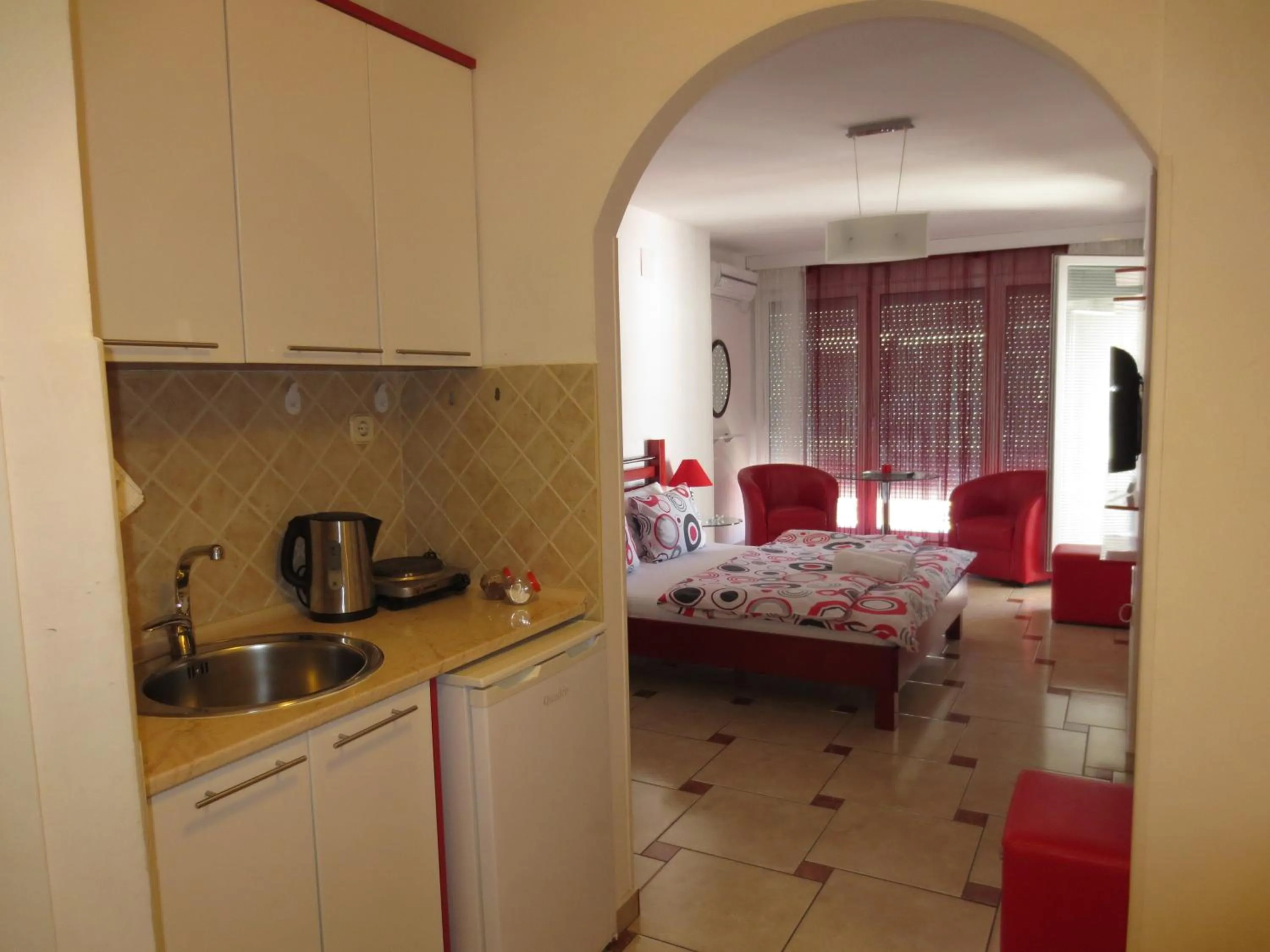 Bed in Apartments Jovan city center with free parking