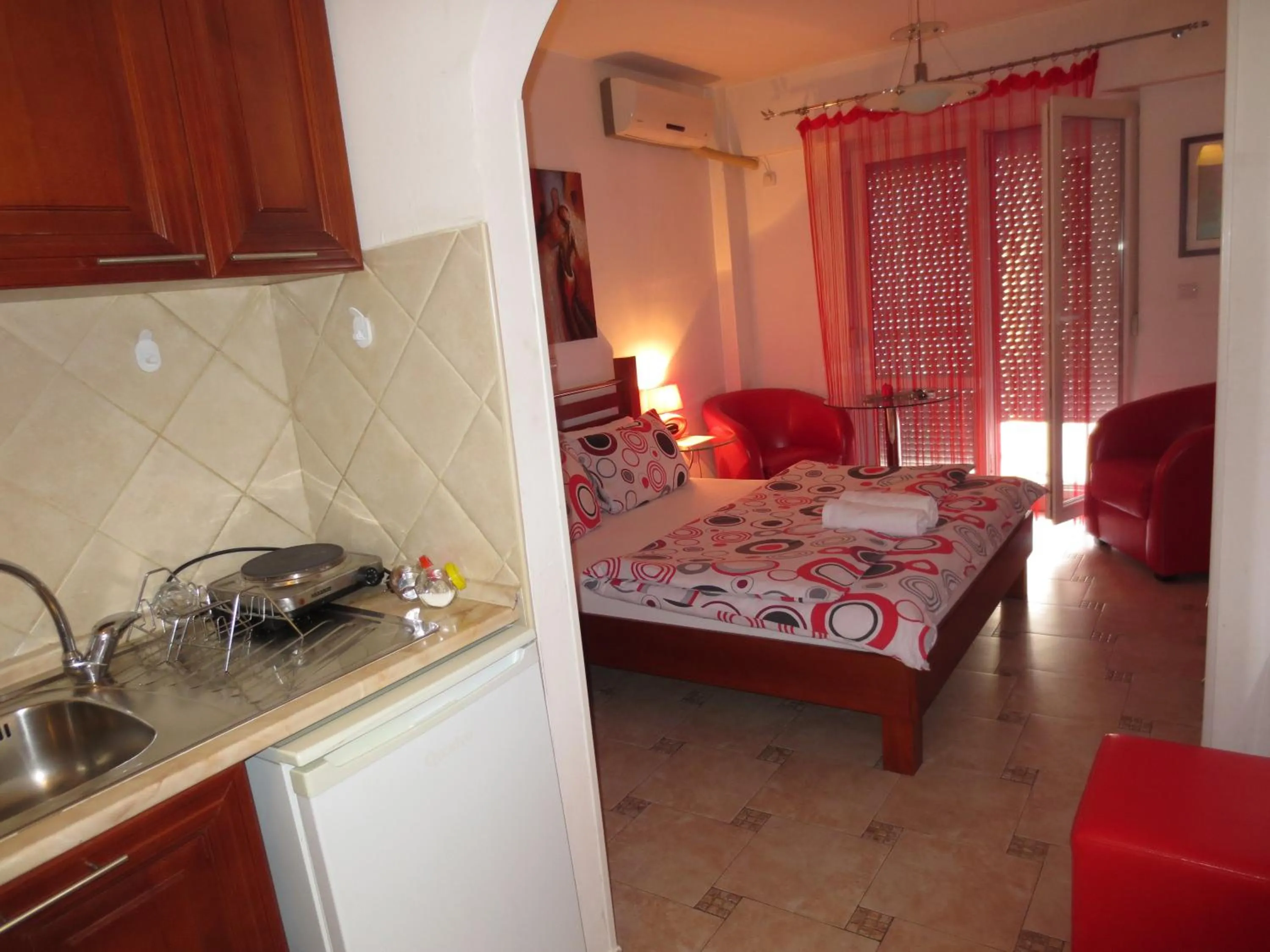 Bed in Apartments Jovan city center with free parking