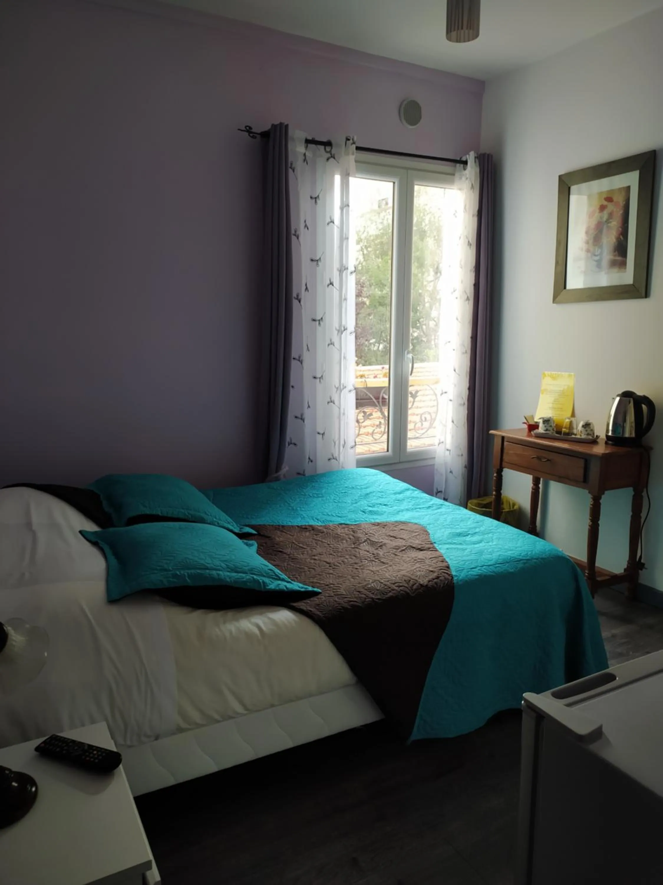 Bed in Les Coquelicots