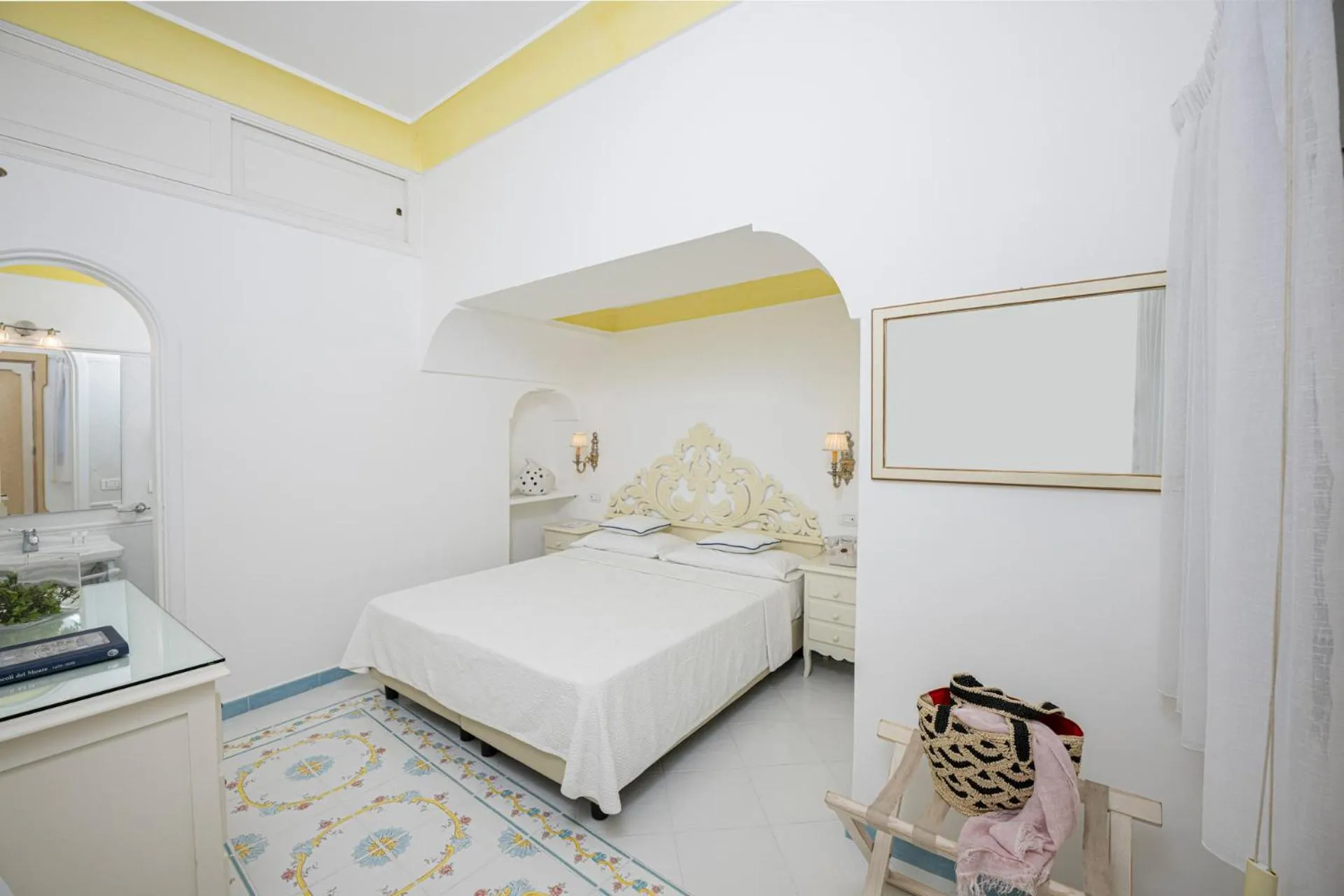 Photo of the whole room, Bed in Villa Flavio Gioia