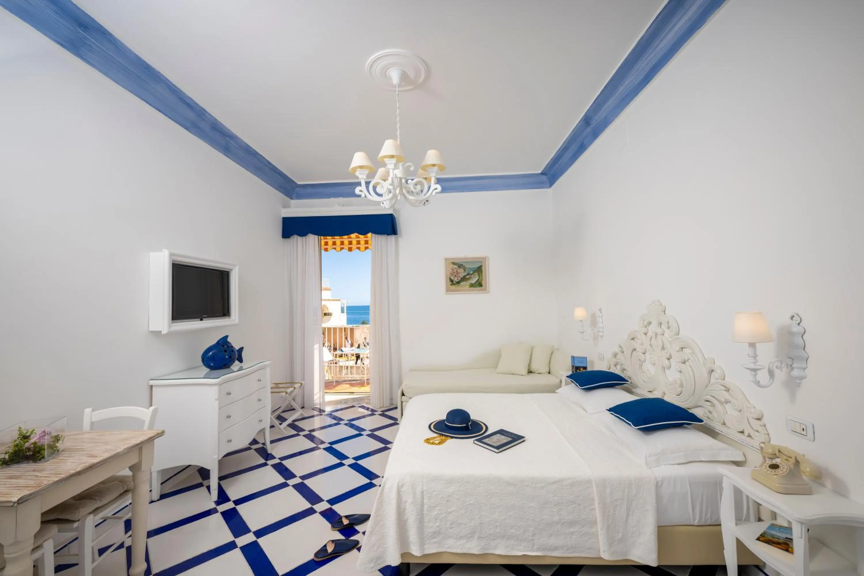 Photo of the whole room, Bed in Villa Flavio Gioia