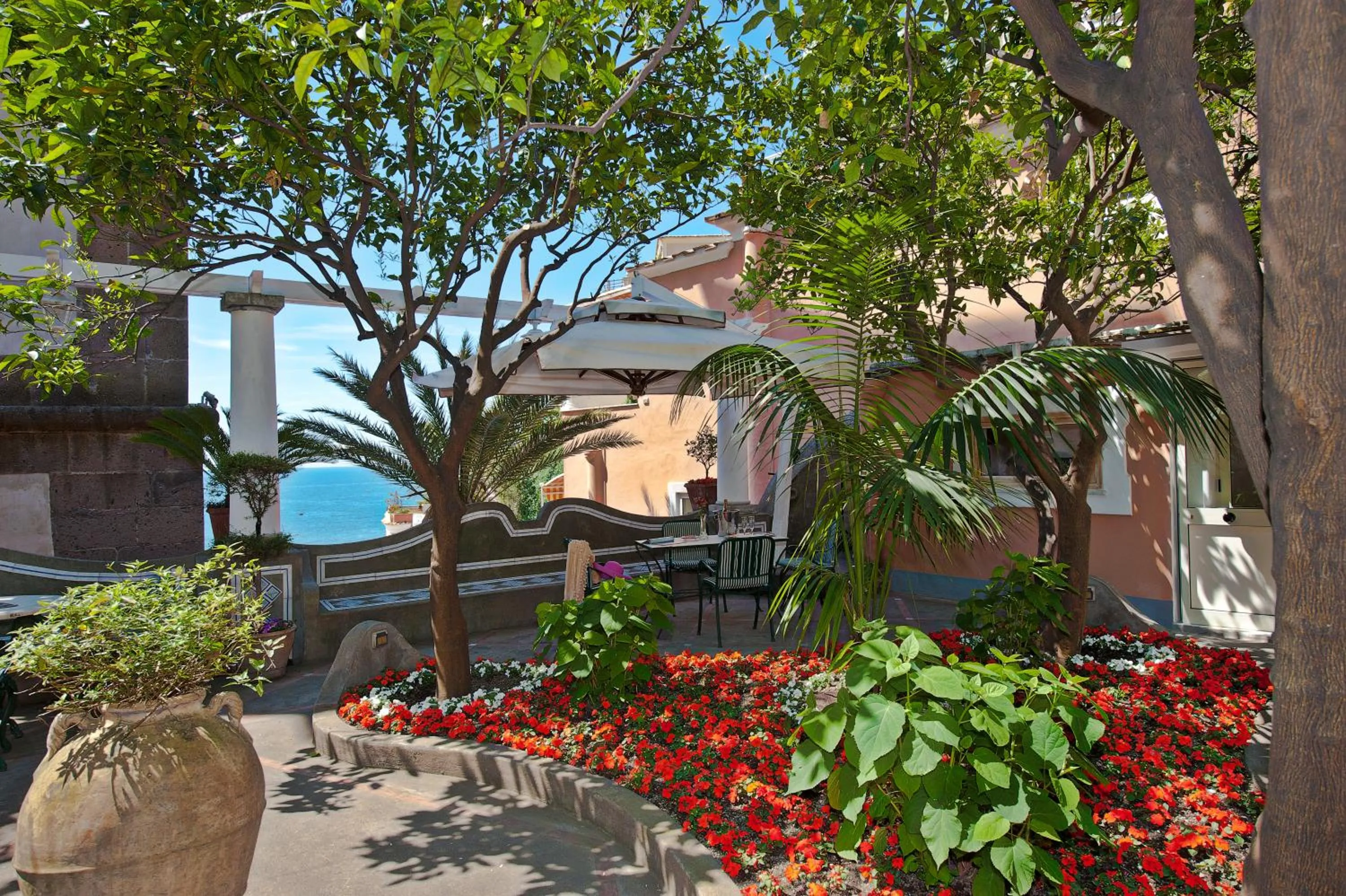 Garden in Villa Flavio Gioia