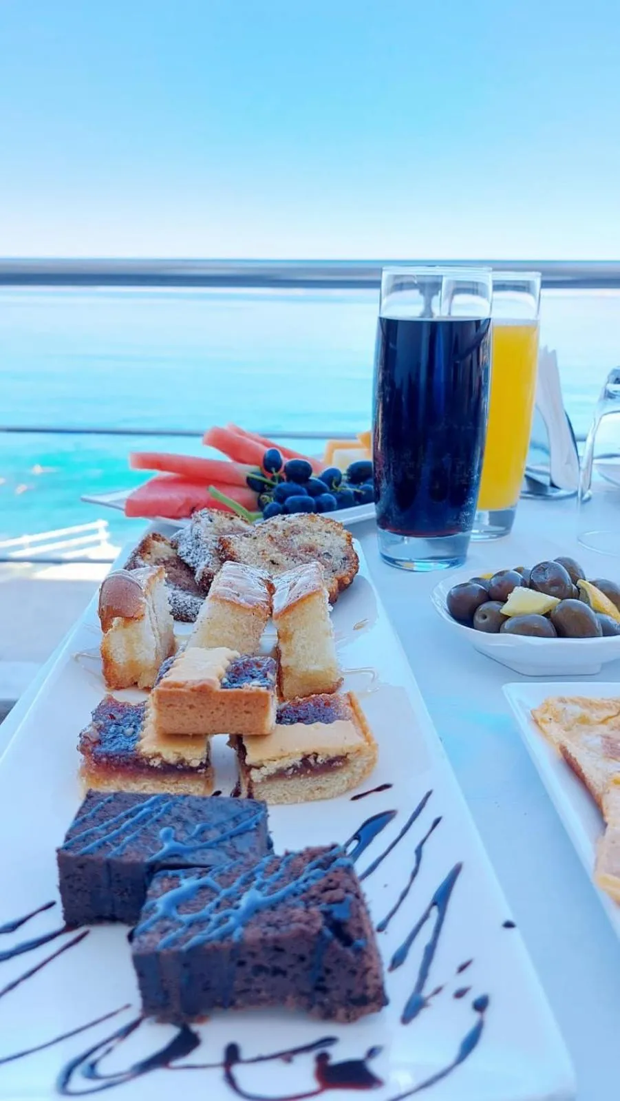 Restaurant/places to eat in Hotel New York