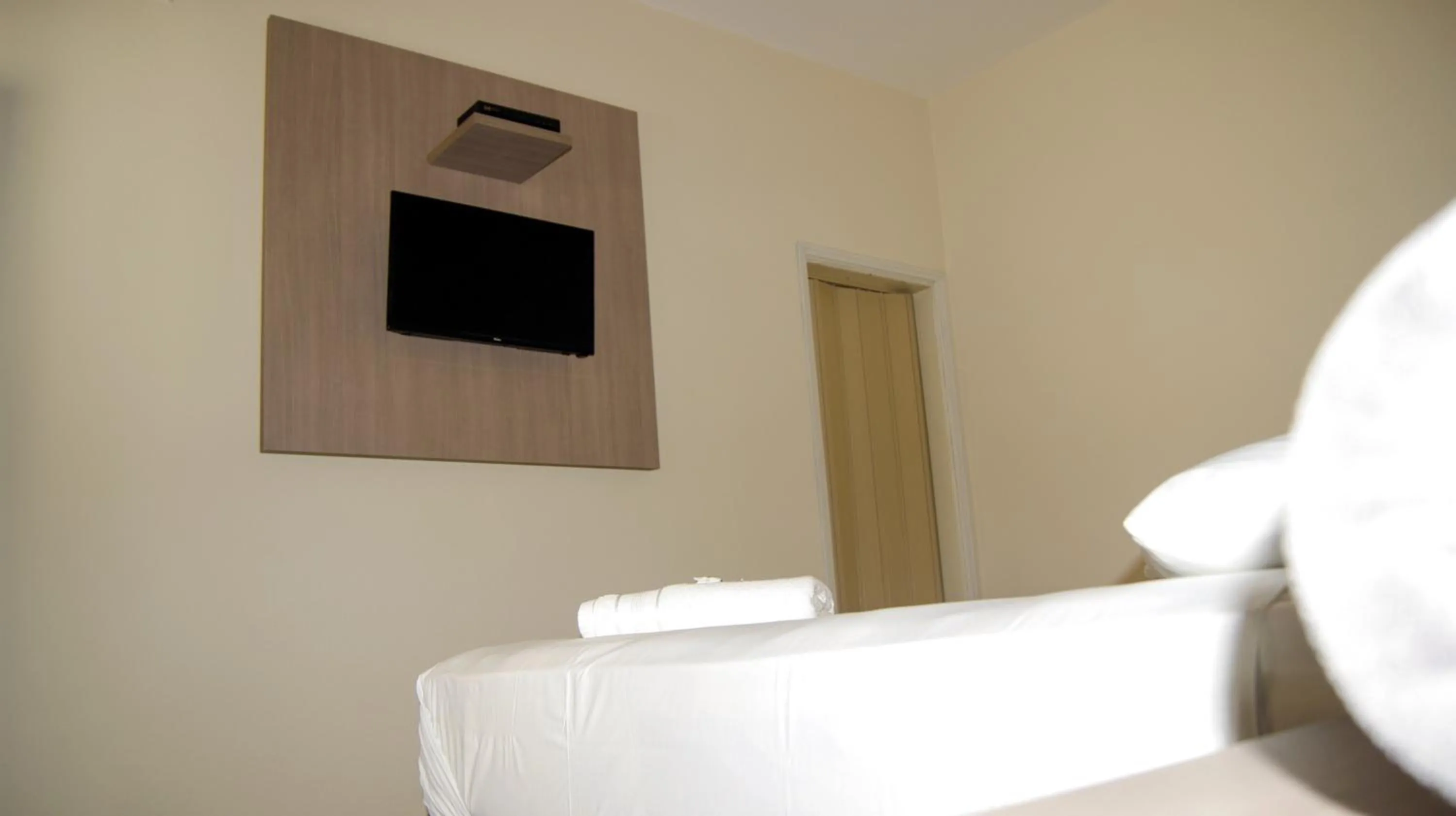 Photo of the whole room, Bed in Hotel Pousada Jaguariuna