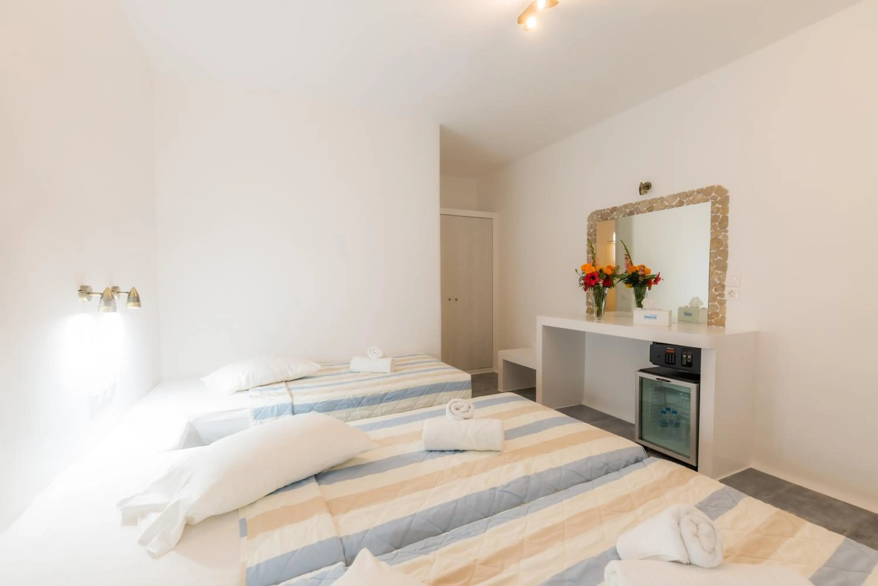 Photo of the whole room, Bed in Paradise Beach Resort