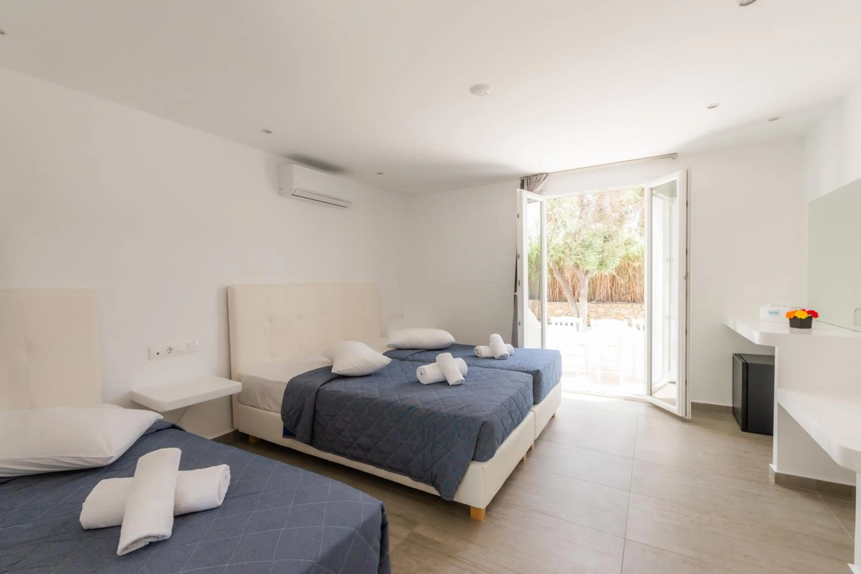 Photo of the whole room, Bed in Paradise Beach Resort