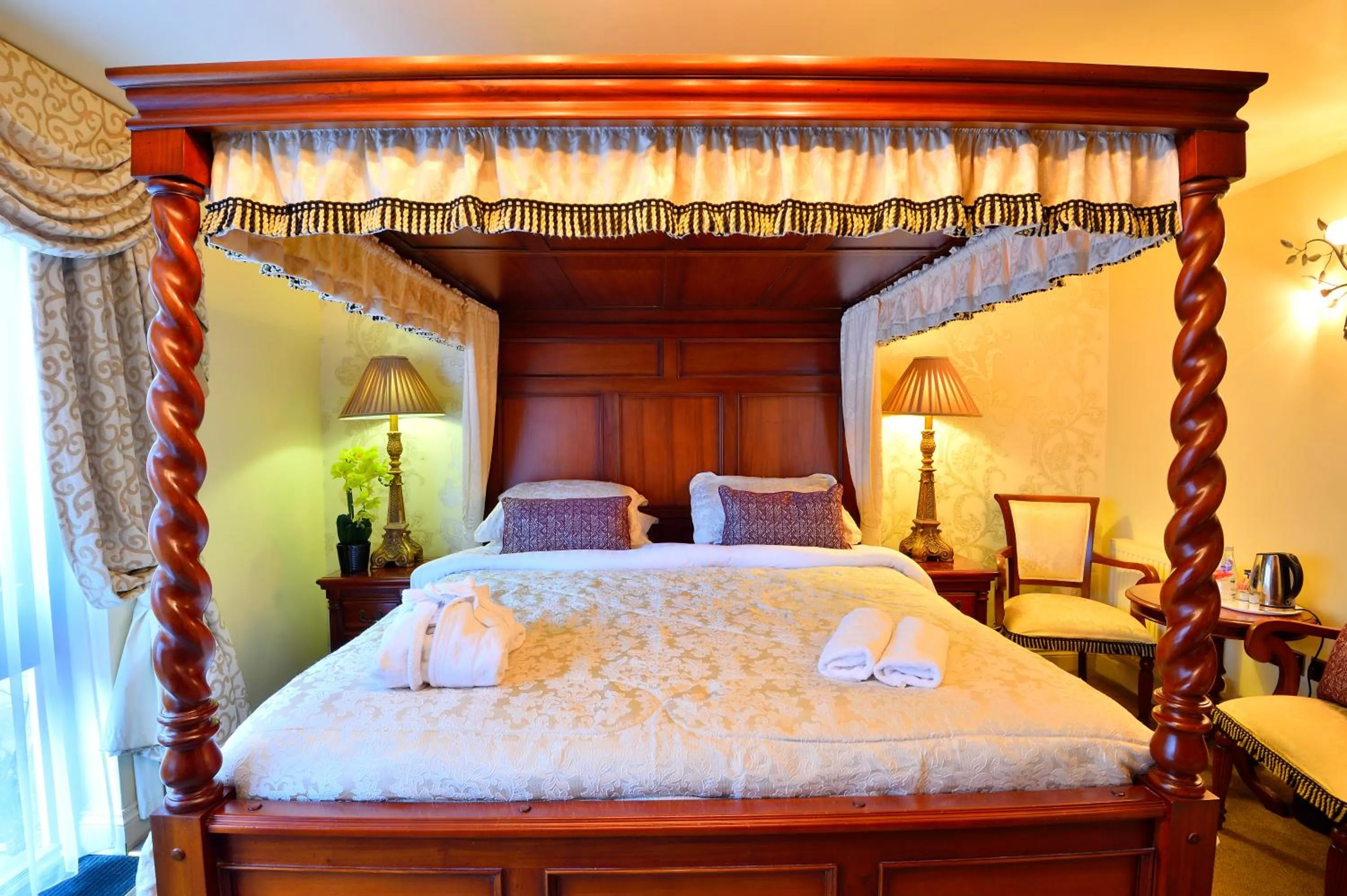 Photo of the whole room, Bed in Angmering Manor Hotel