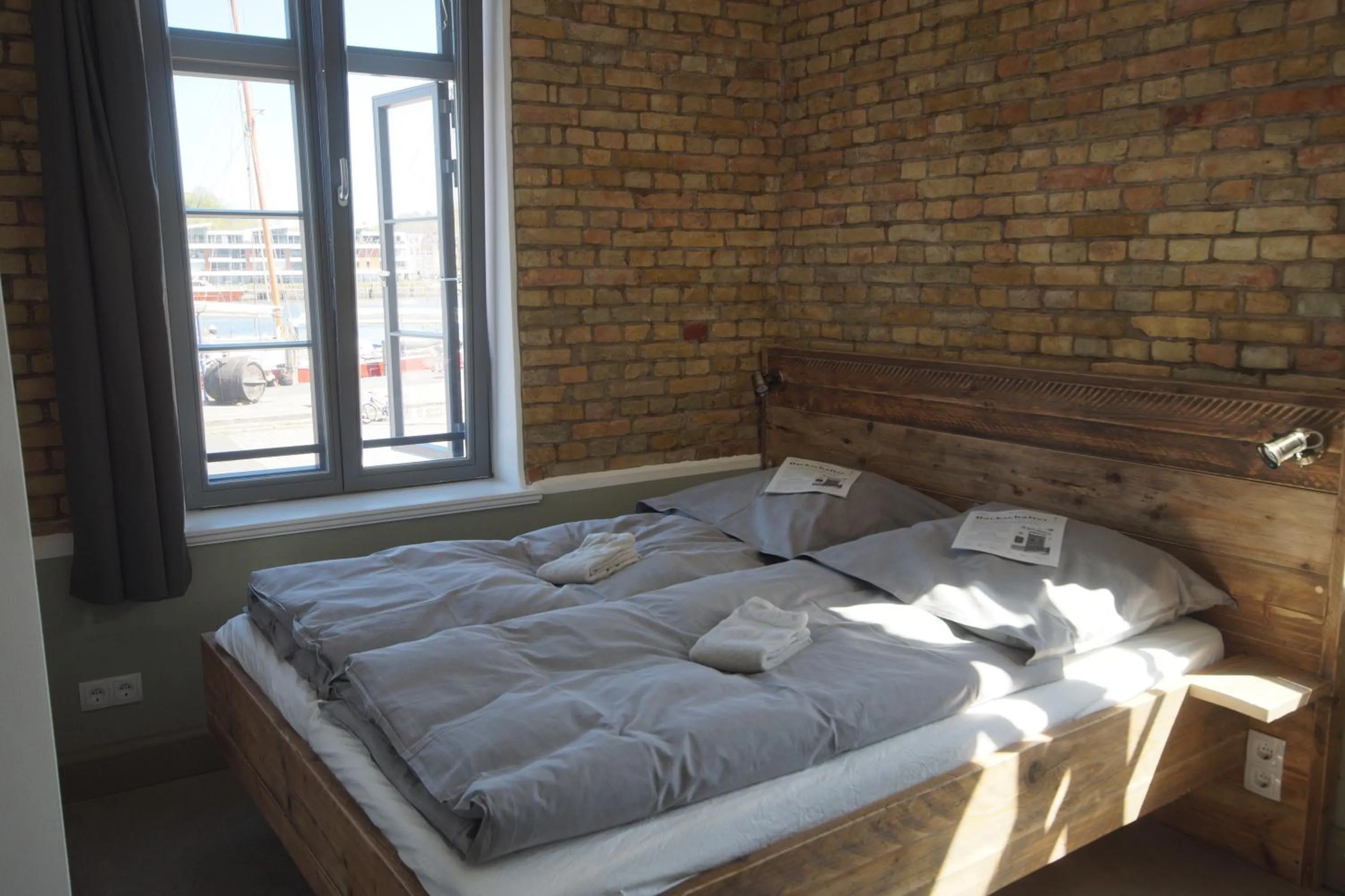 Photo of the whole room, Bed in Seemannsheim Hostel Flensburg