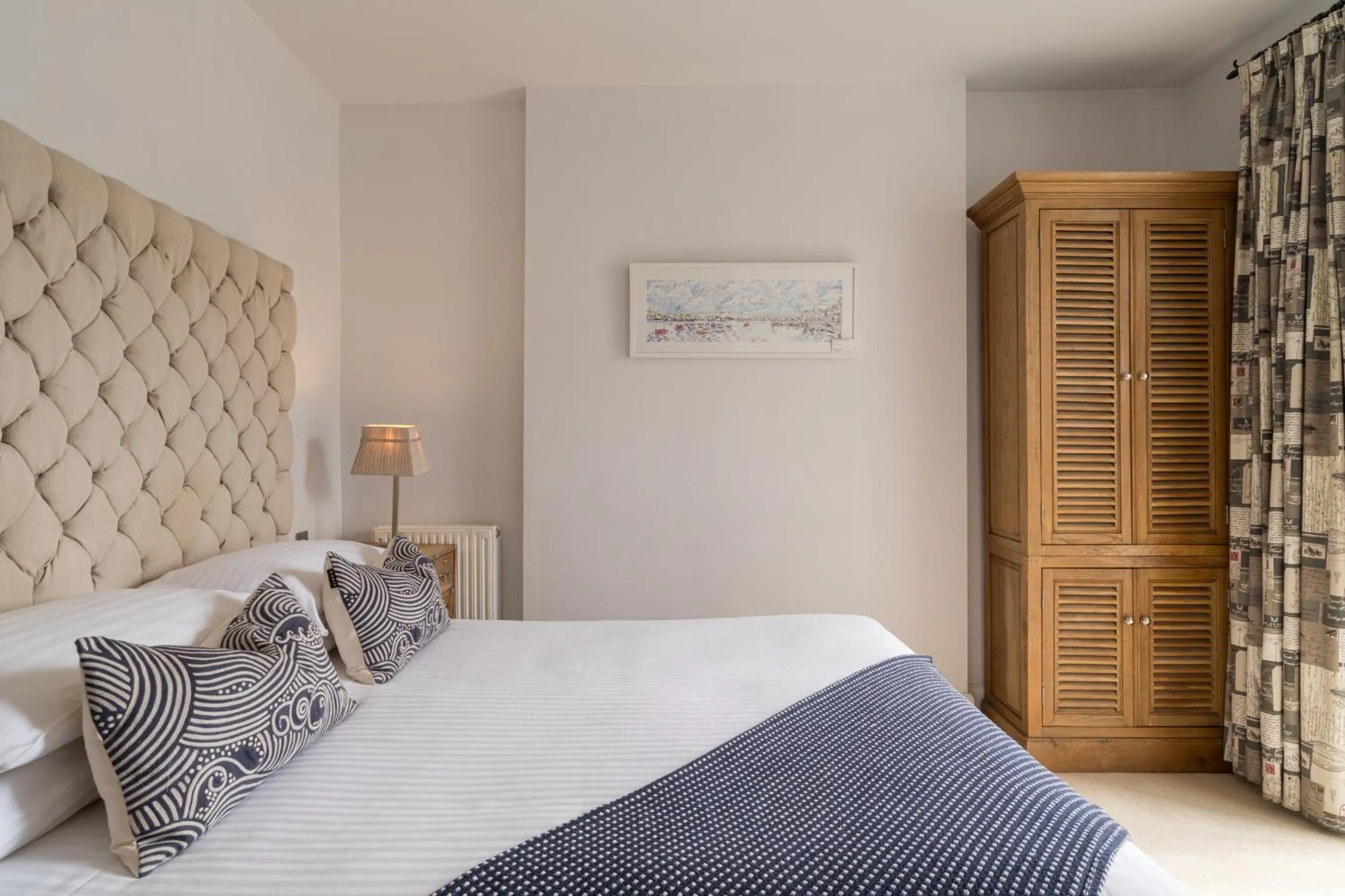 Bed in The Old Quay House Hotel