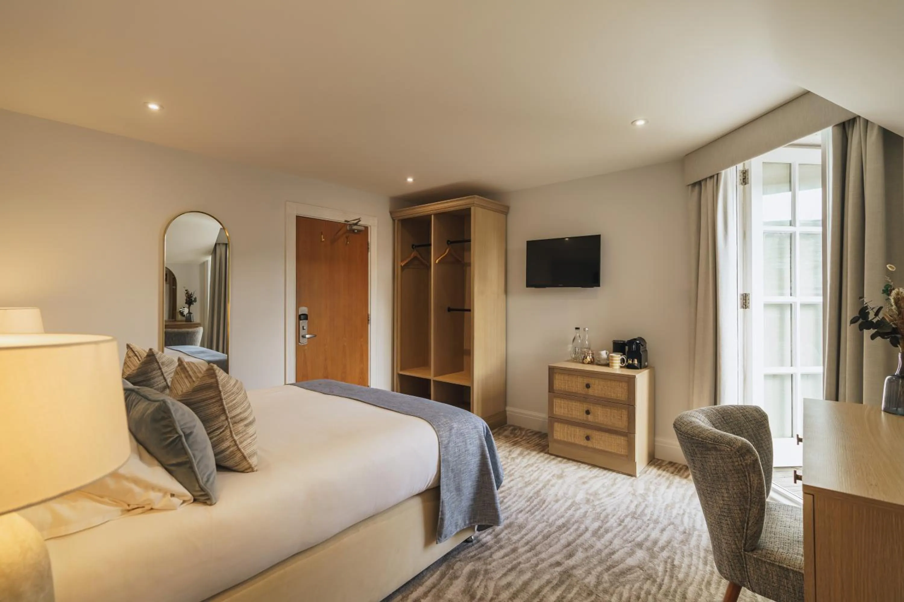 Bedroom, Bed in The Old Quay House Hotel