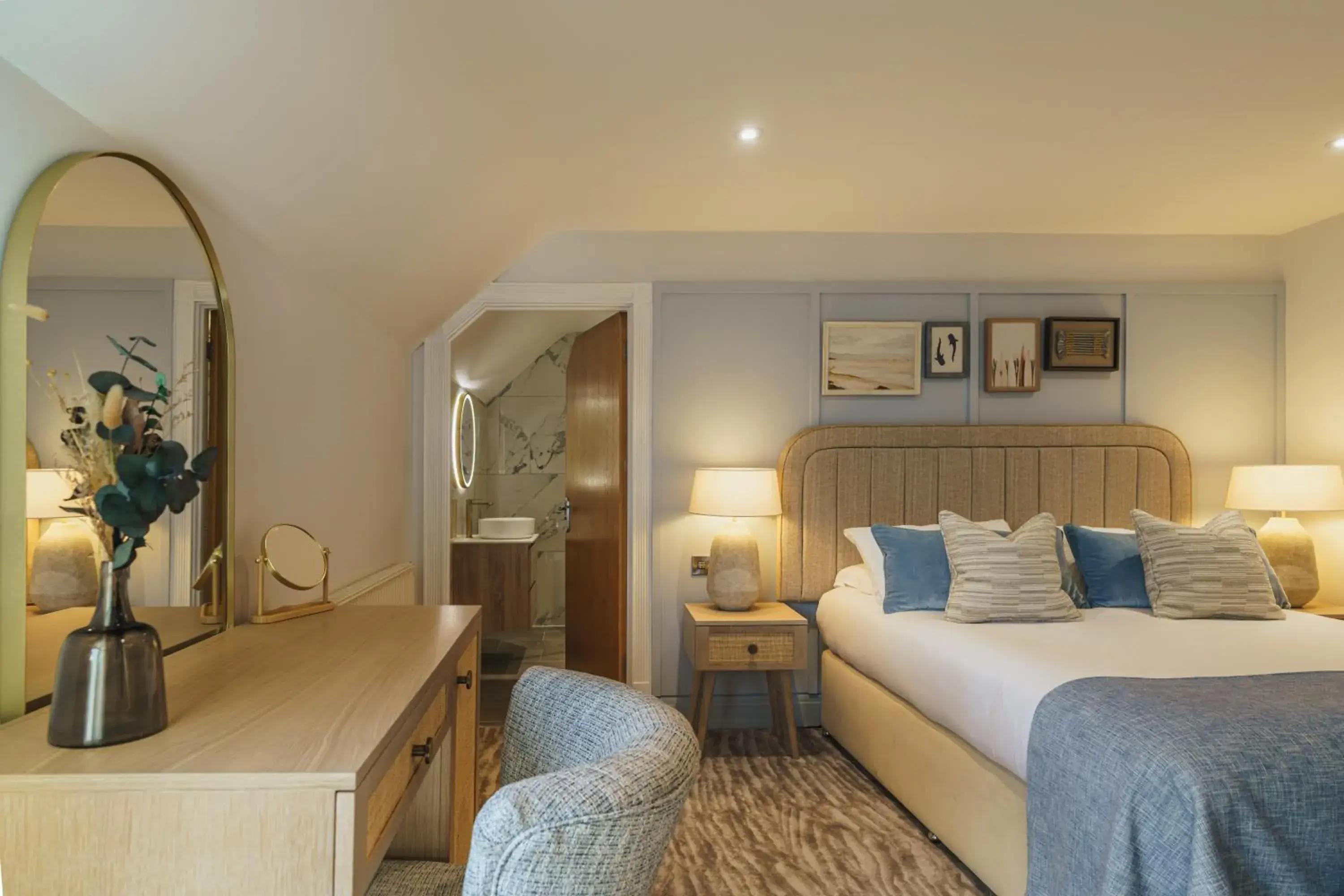 Superior Room - With Partial River View in The Old Quay House Hotel Superior Room - With Partial River View in The Old Quay House Hotel