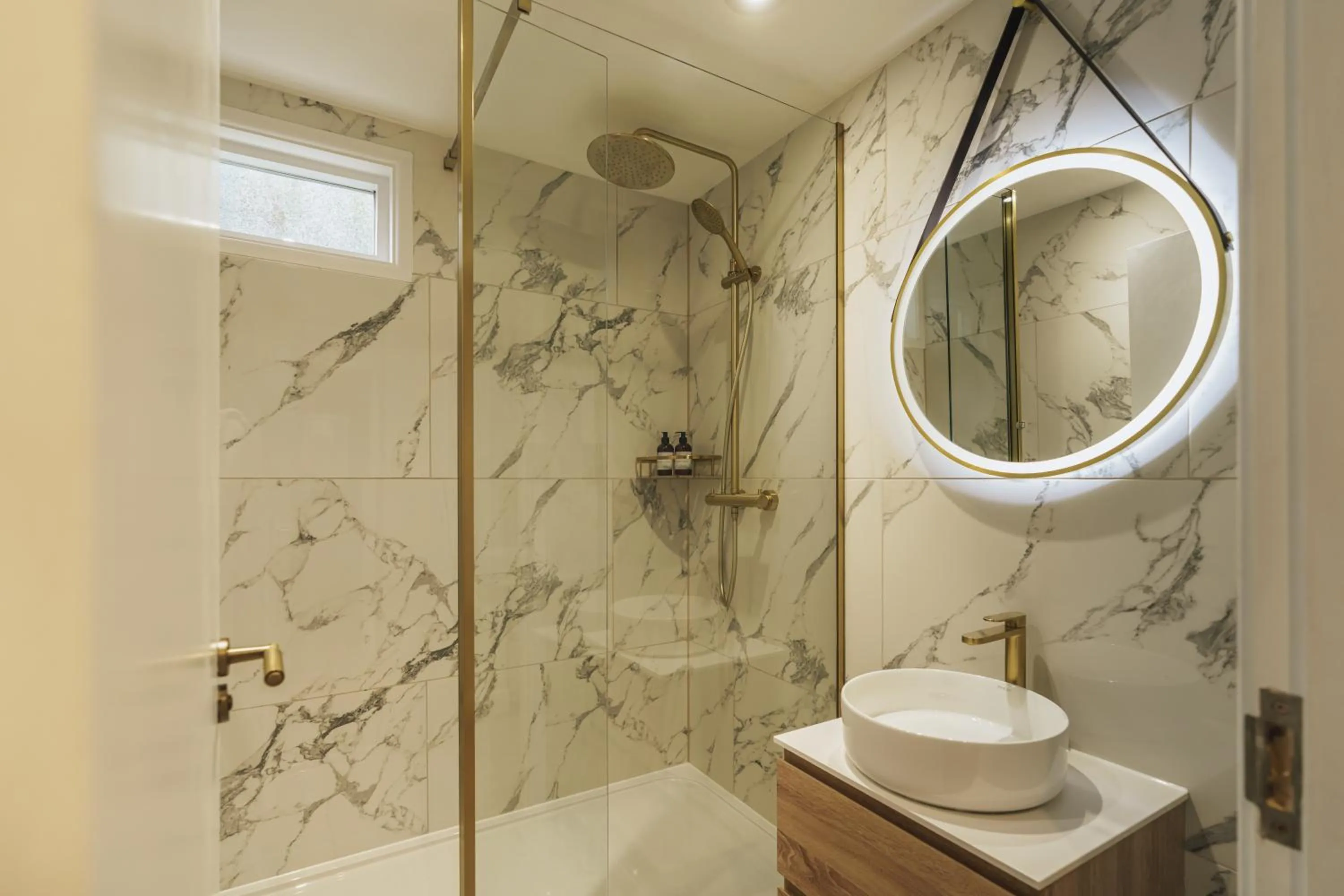 Bathroom in The Old Quay House Hotel