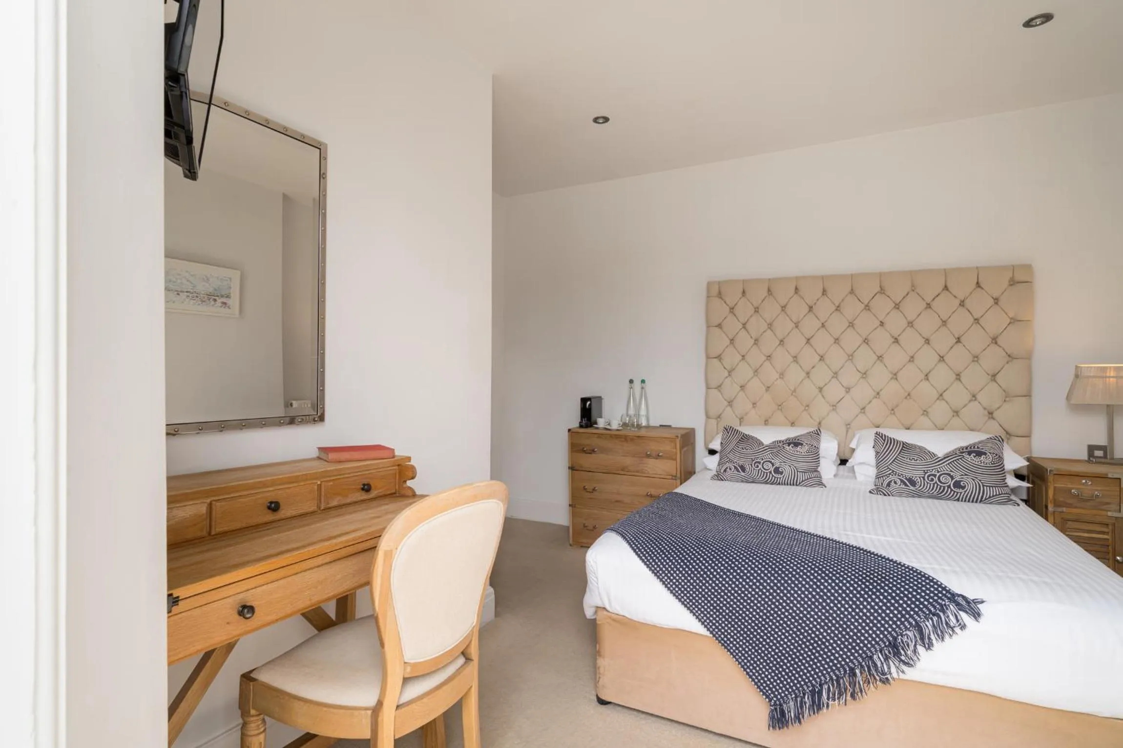 Bedroom, Bed in The Old Quay House Hotel