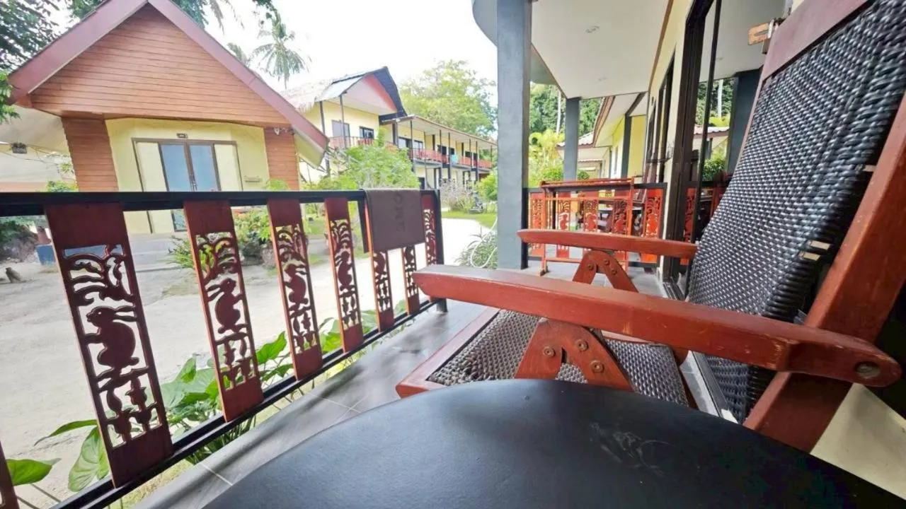 Dong Talay Lipe Beach Resort