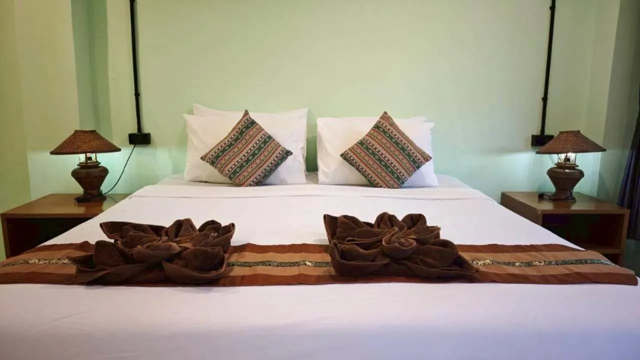 Bed in Dong Talay Lipe Beach Resort