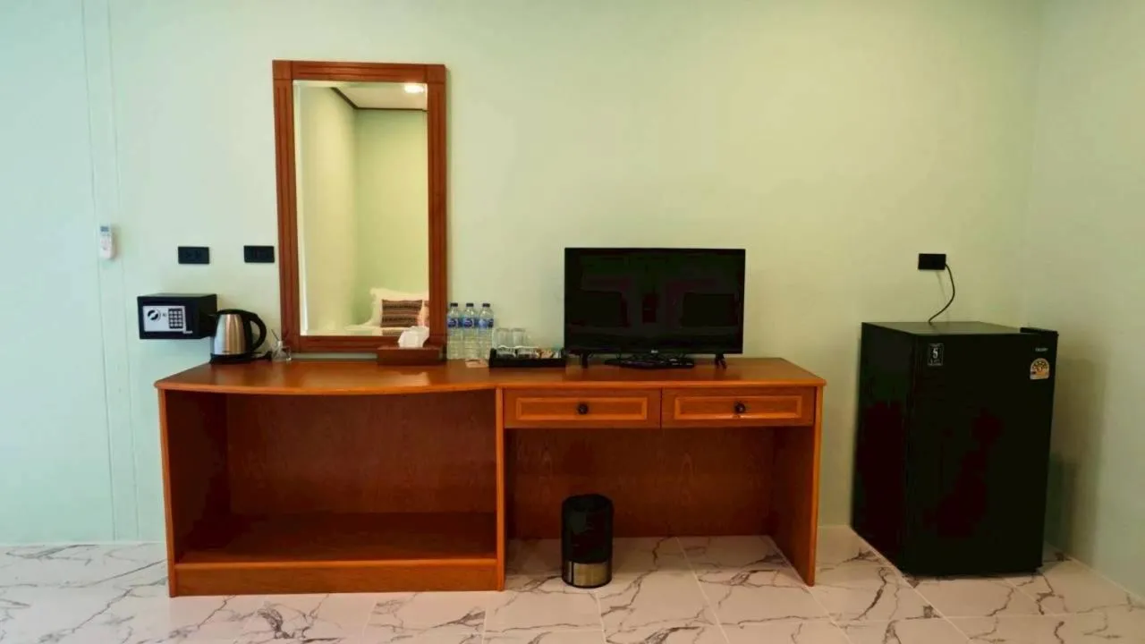 Dong Talay Lipe Beach Resort