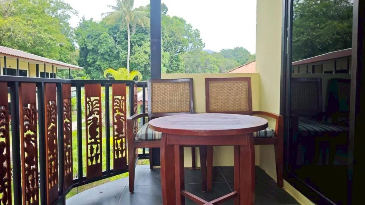 Dong Talay Lipe Beach Resort