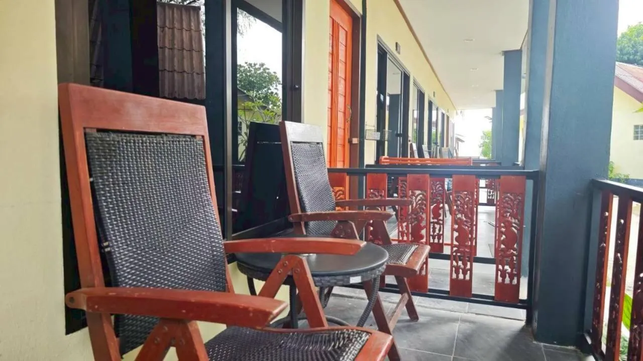 Dong Talay Lipe Beach Resort