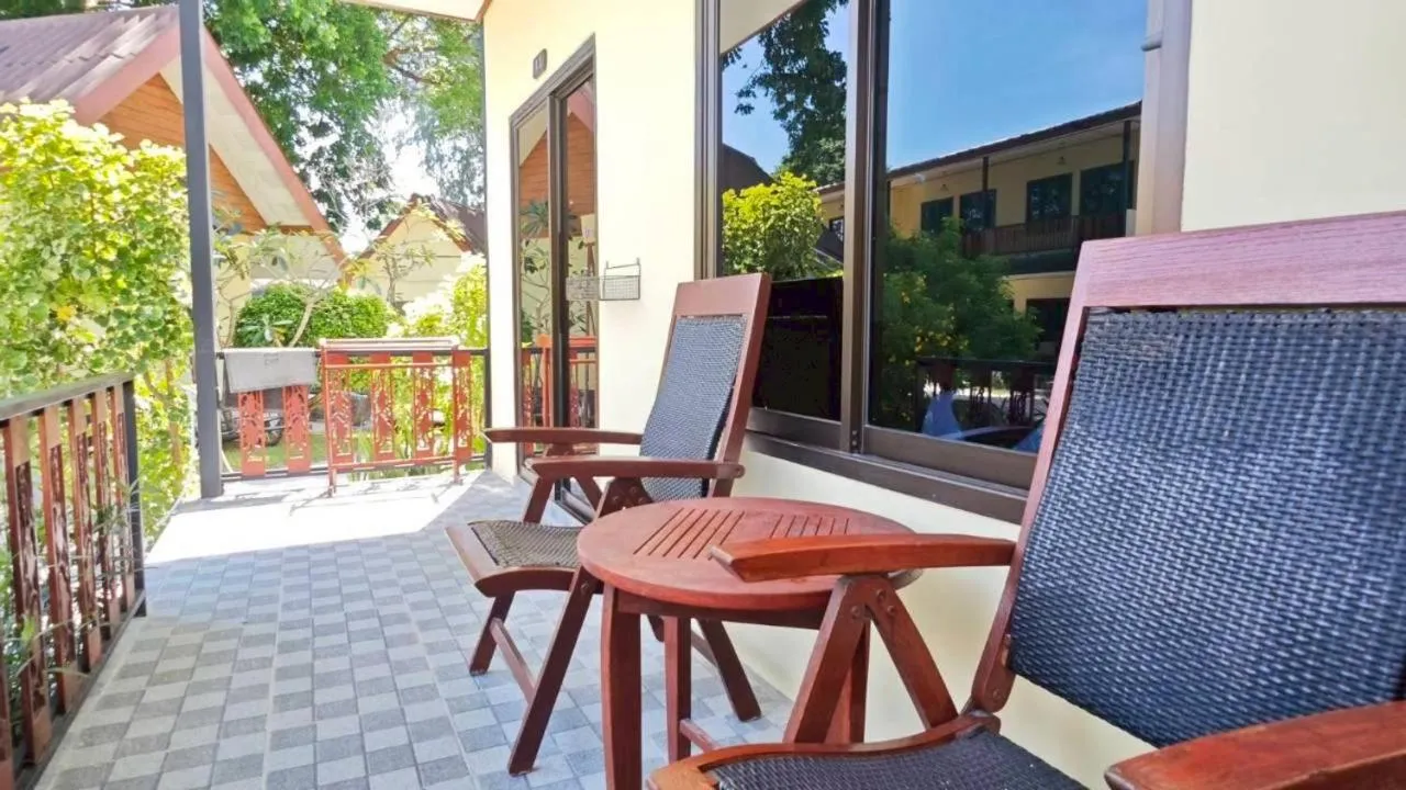 Dong Talay Lipe Beach Resort