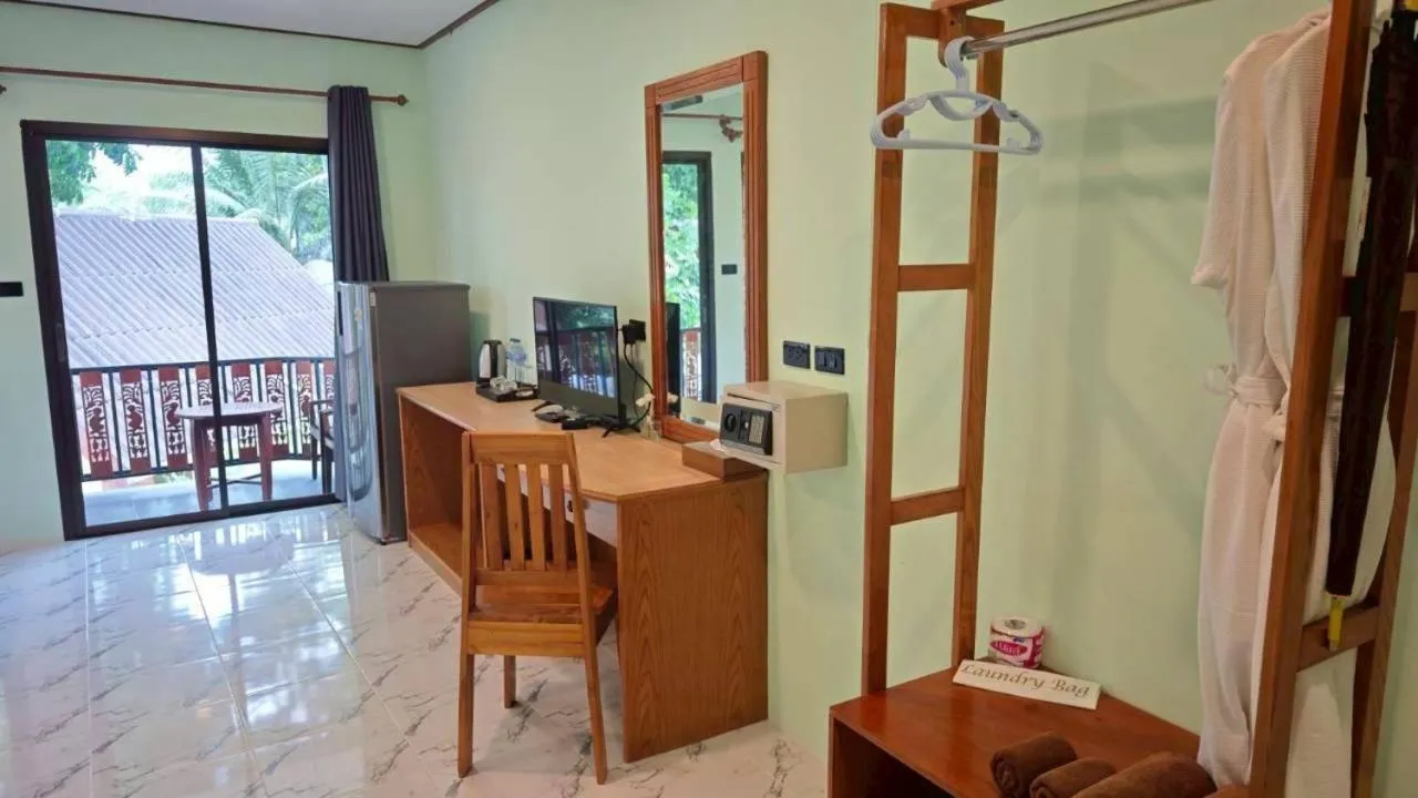 Dong Talay Lipe Beach Resort