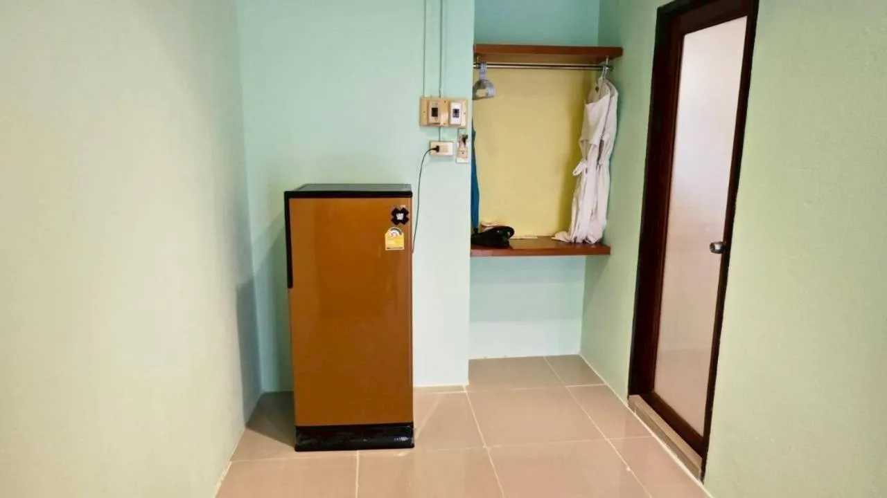 Dong Talay Lipe Beach Resort