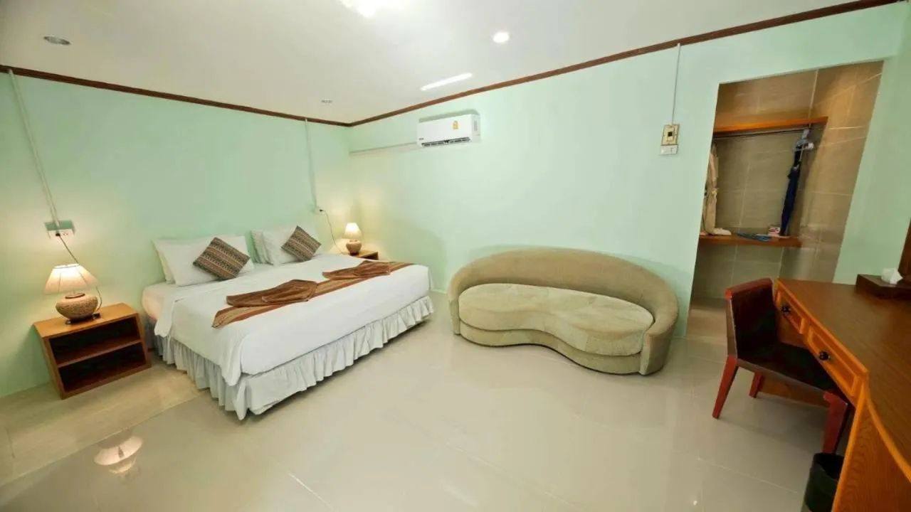 Bed in Dong Talay Lipe Beach Resort