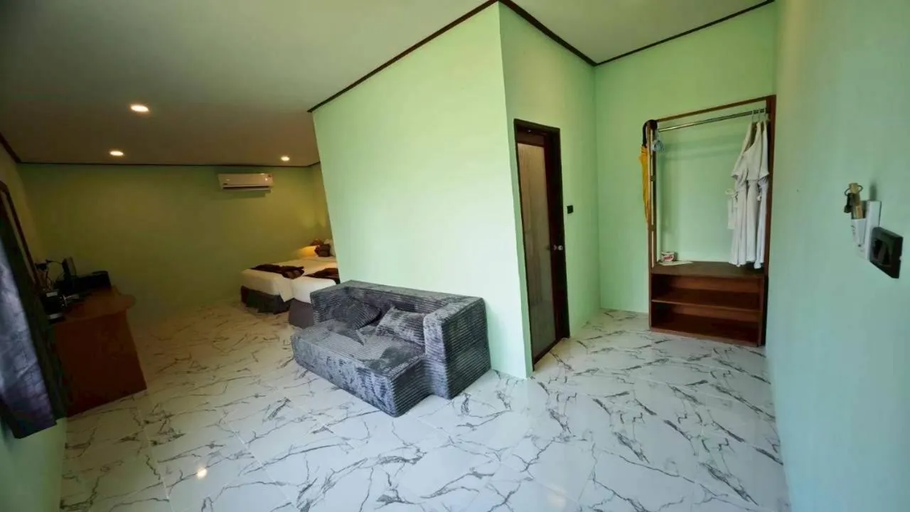 Photo of the whole room, Bed in Dong Talay Lipe Beach Resort