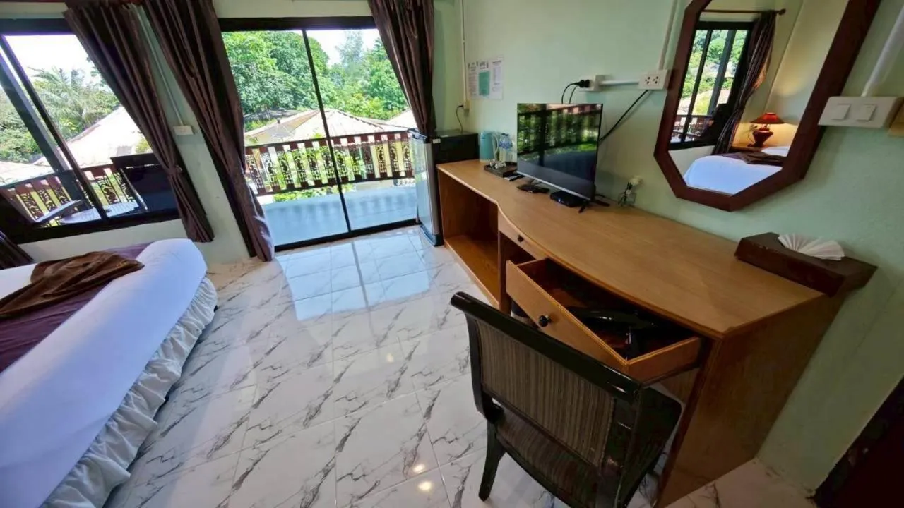 Dong Talay Lipe Beach Resort