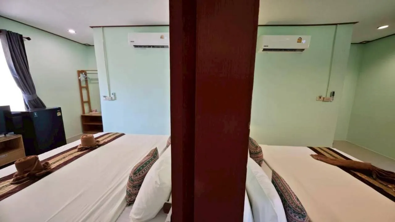 Bed in Dong Talay Lipe Beach Resort